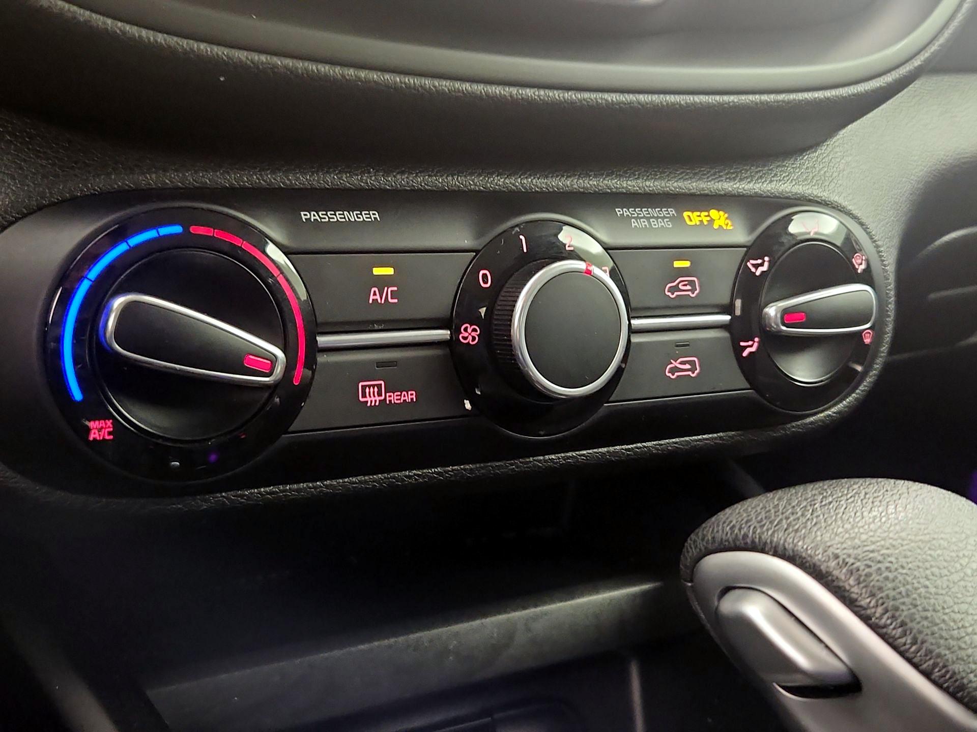 Thumbnail: 2022 Kia Soul - 16