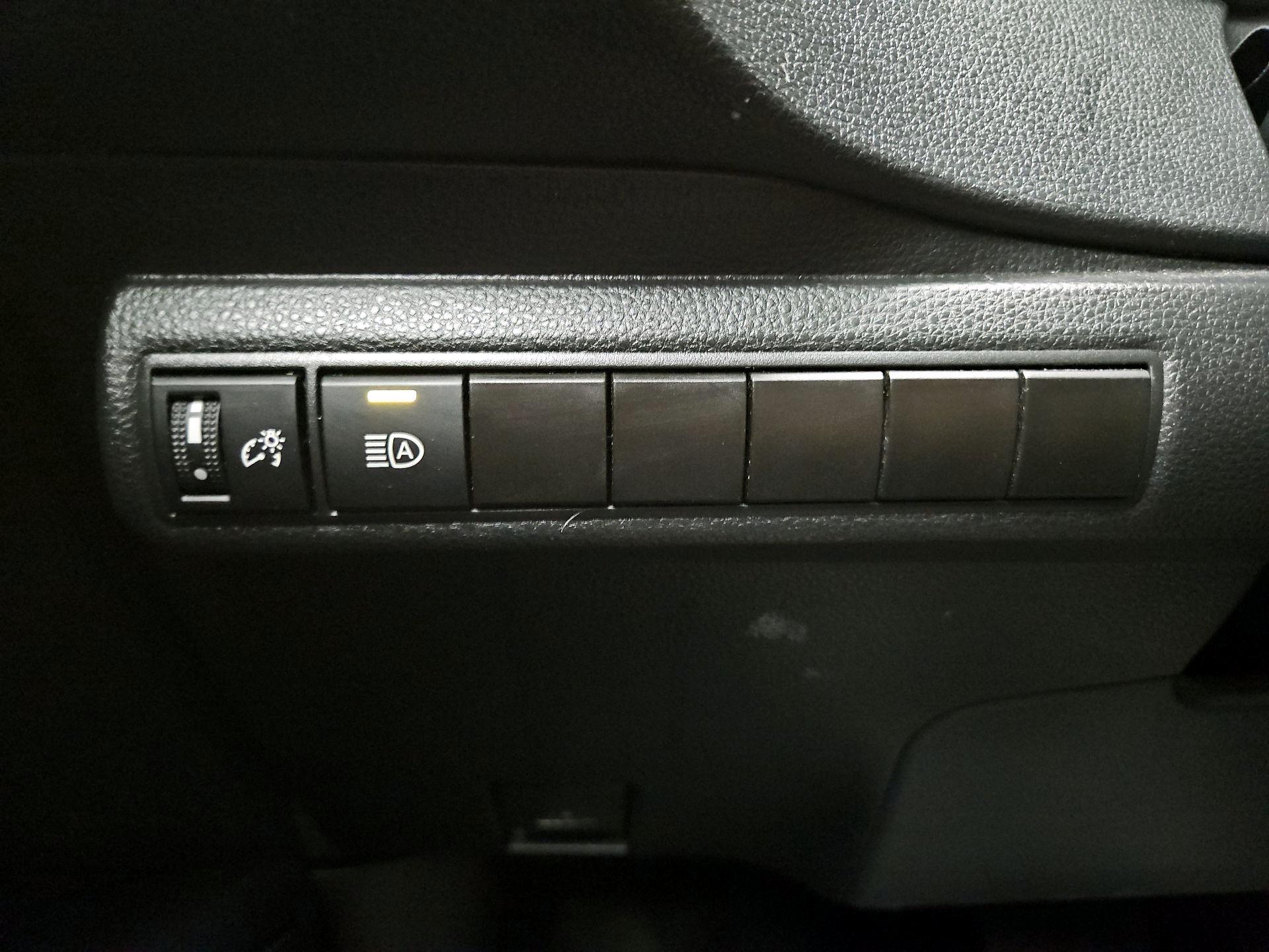 Thumbnail: 2024 Toyota Corolla - 13