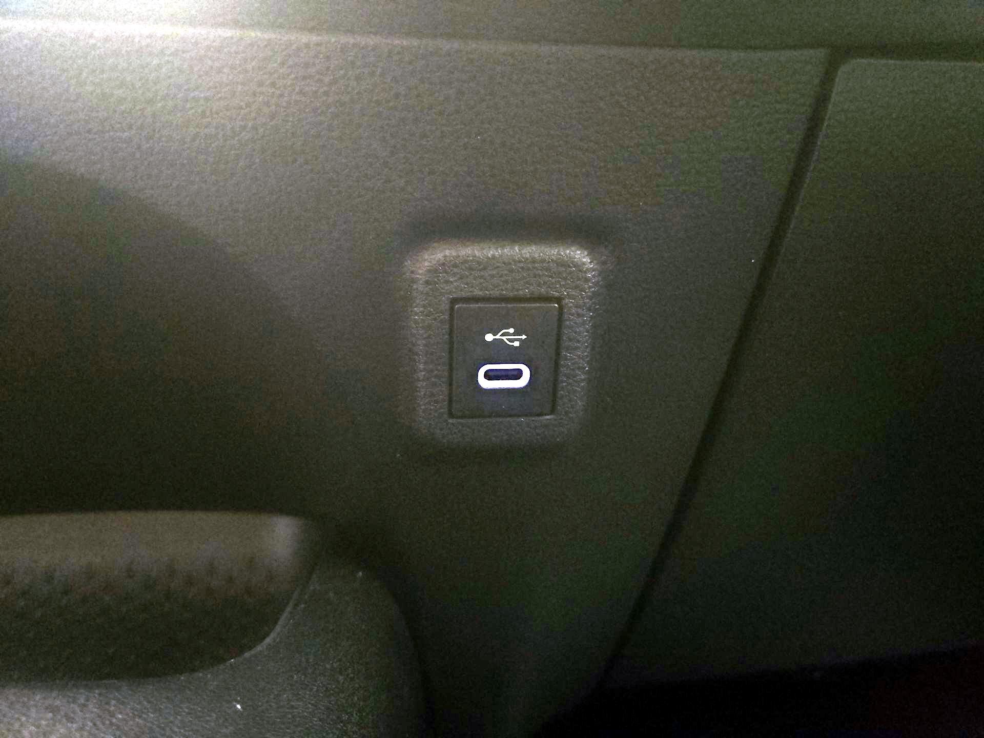 Thumbnail: 2024 Toyota Corolla - 18