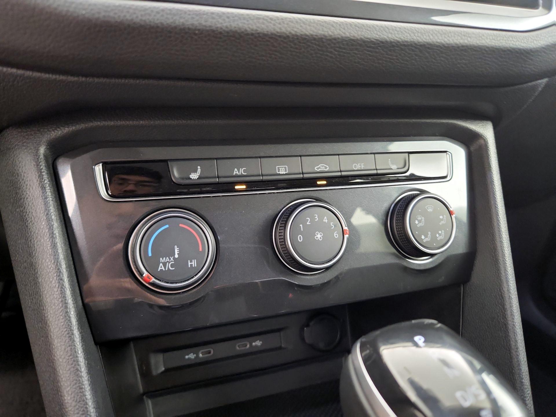 Thumbnail: 2024 Volkswagen Tiguan - 16