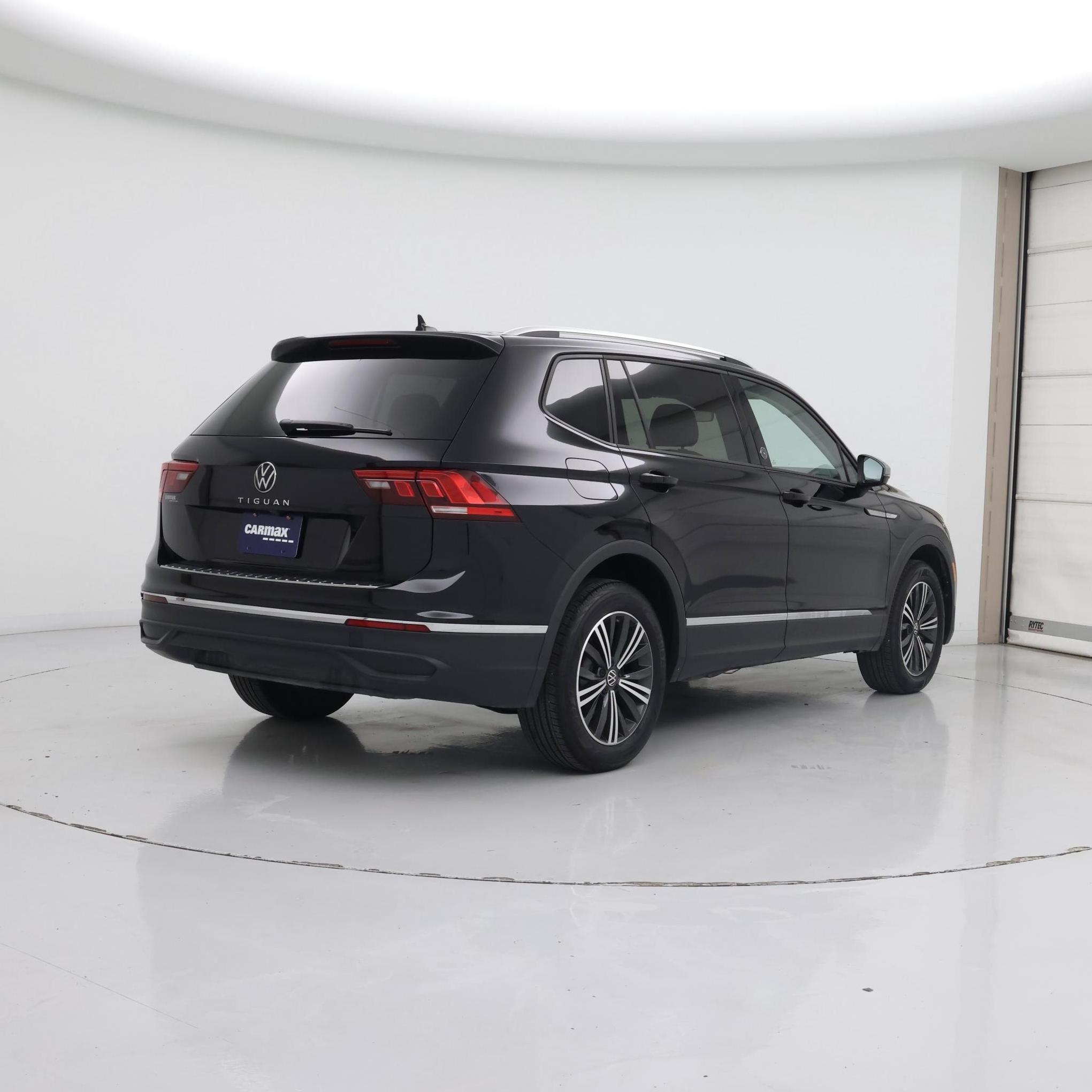 Thumbnail: 2024 Volkswagen Tiguan - 8