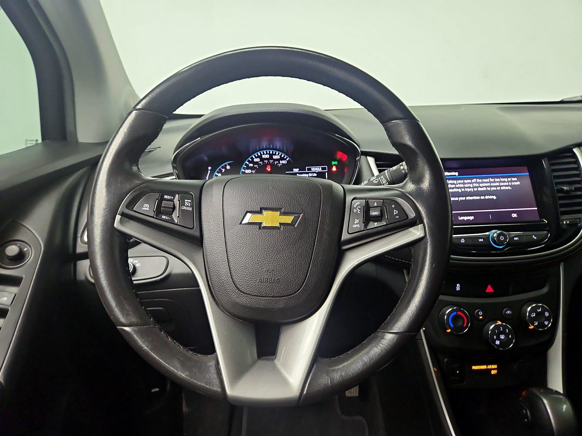 Thumbnail: 2022 Chevrolet Trax - 10