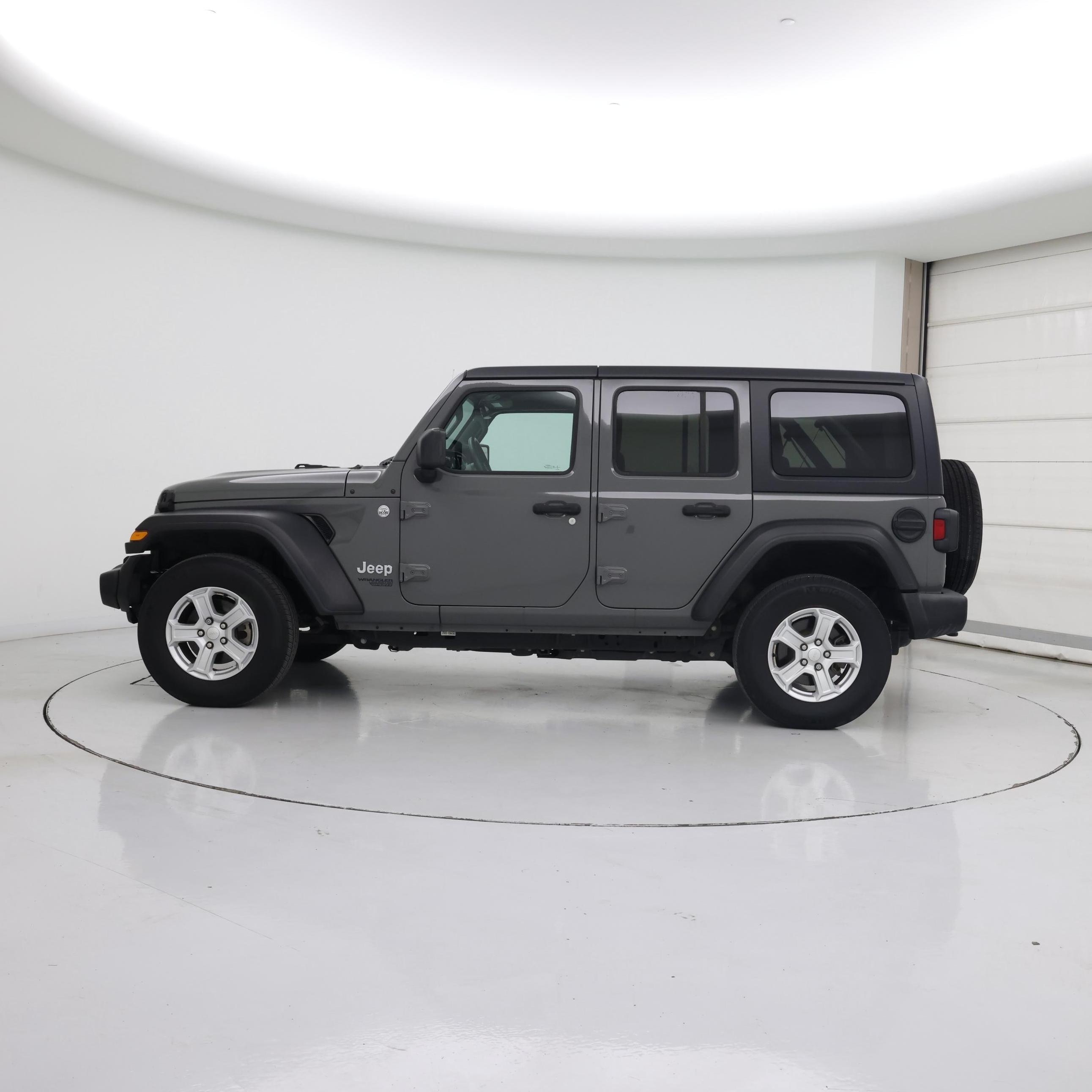 Thumbnail: 2021 Jeep Wrangler - 3