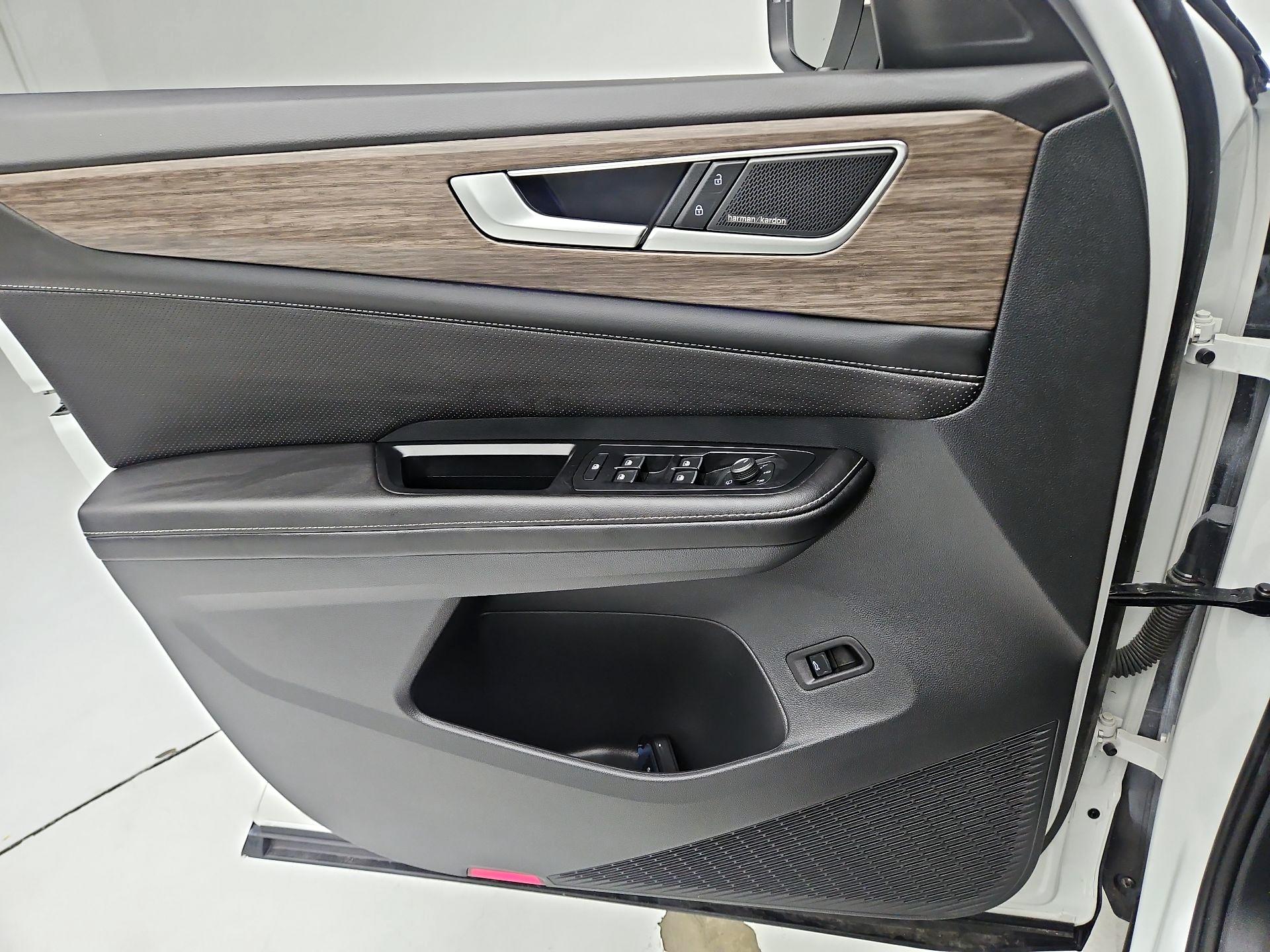 Thumbnail: 2024 Volkswagen Atlas - 12