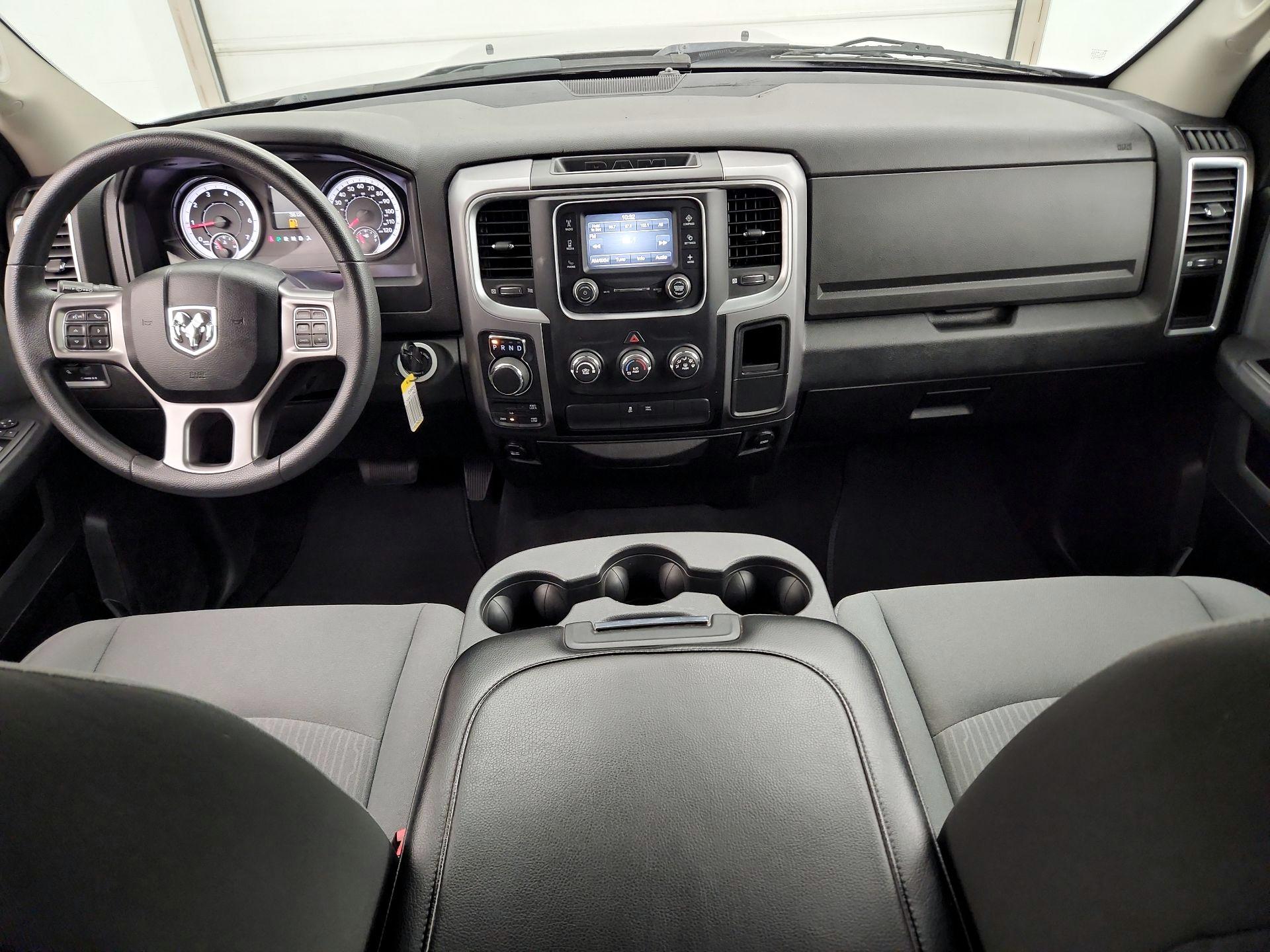 Thumbnail: 2022 RAM 1500 Classic - 9