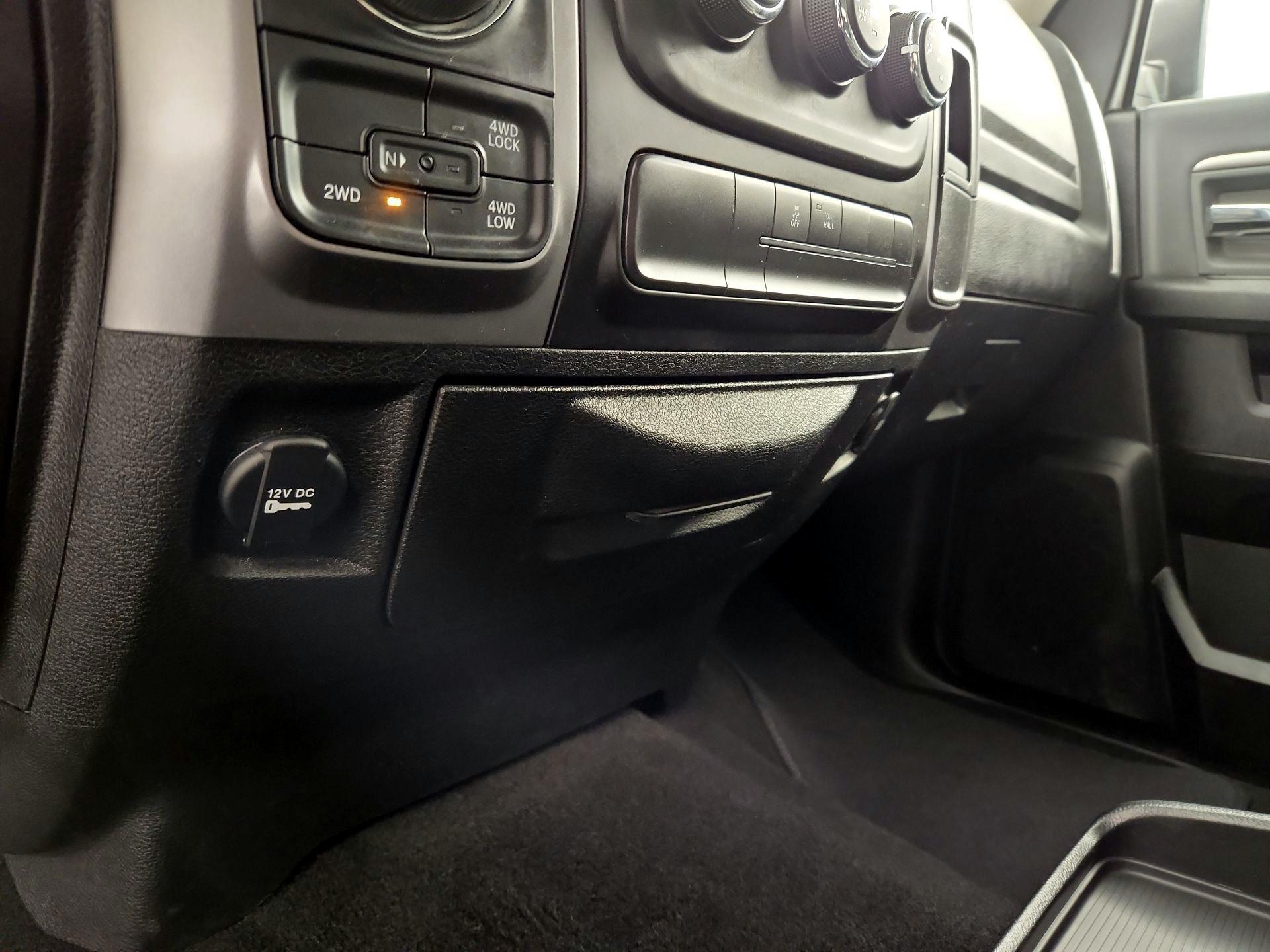 Thumbnail: 2022 RAM 1500 Classic - 18