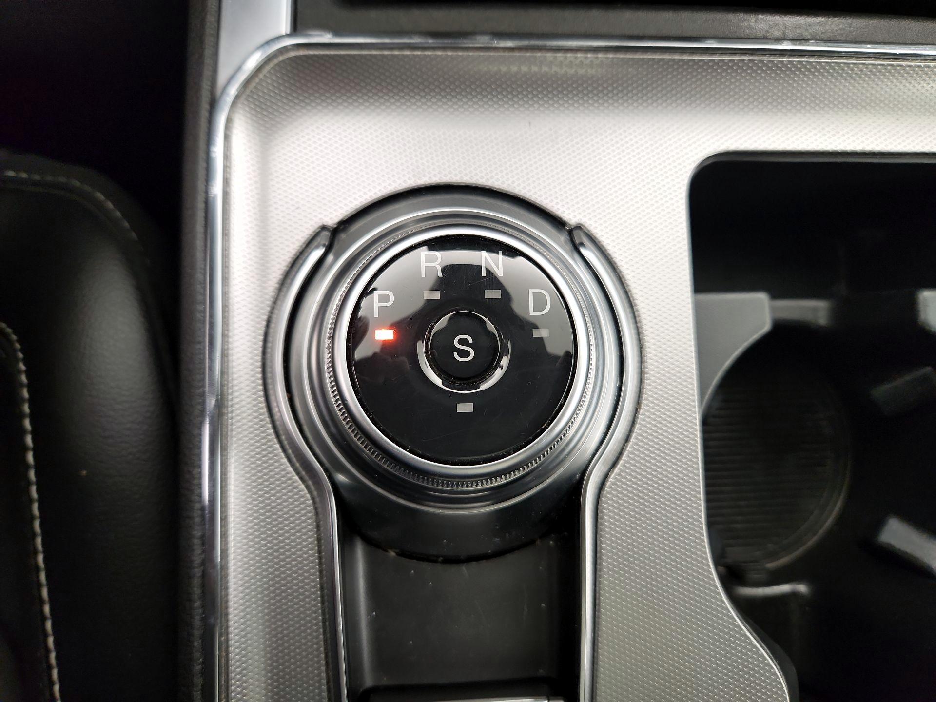 Thumbnail: 2022 Ford Edge - 18