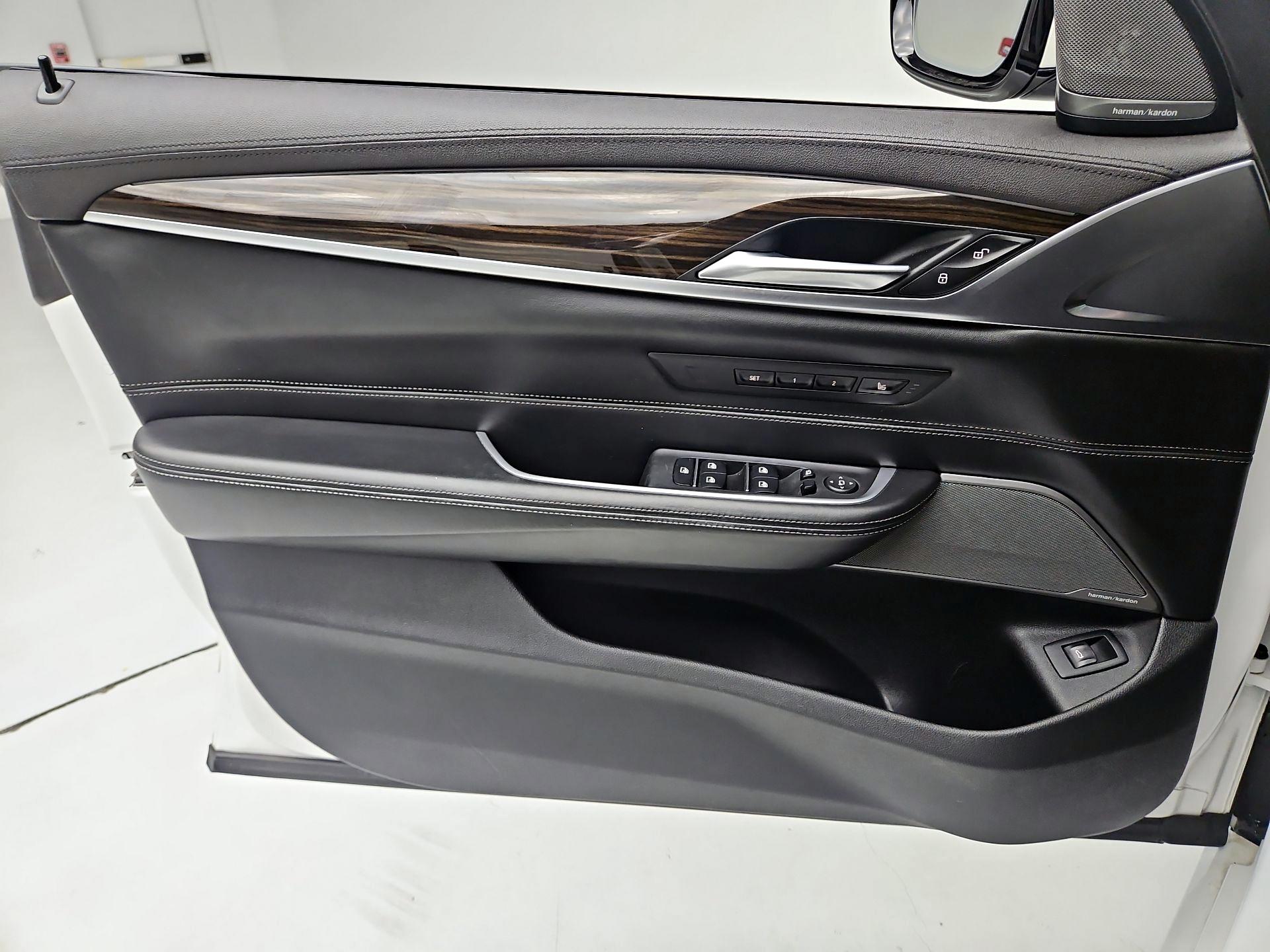 Thumbnail: 2019 BMW 6 Series - 12