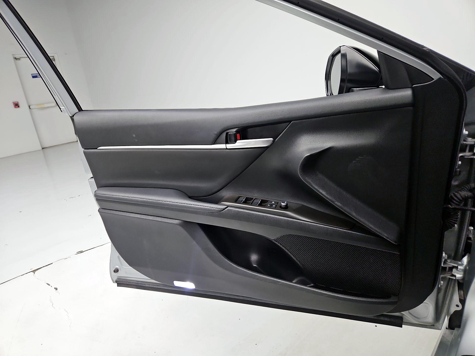 Thumbnail: 2023 Toyota Camry - 12