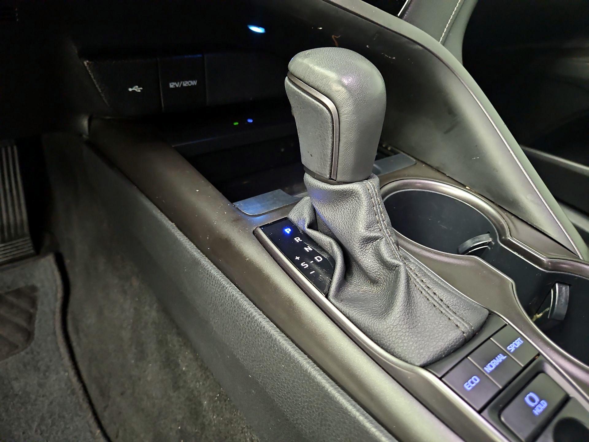 Thumbnail: 2023 Toyota Camry - 18