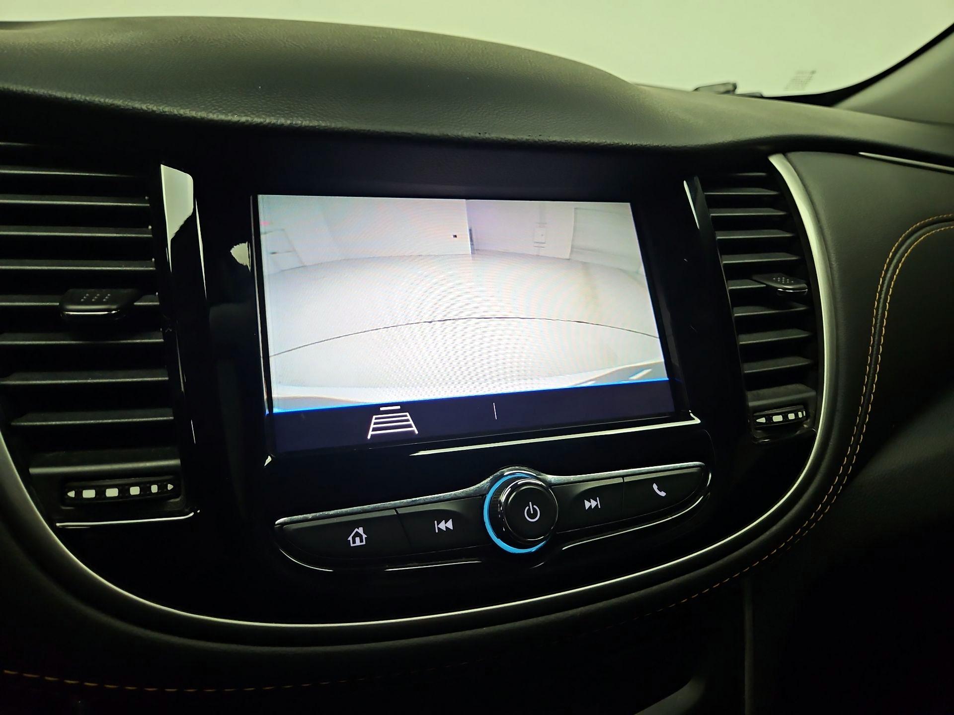 Thumbnail: 2022 Chevrolet Trax - 14