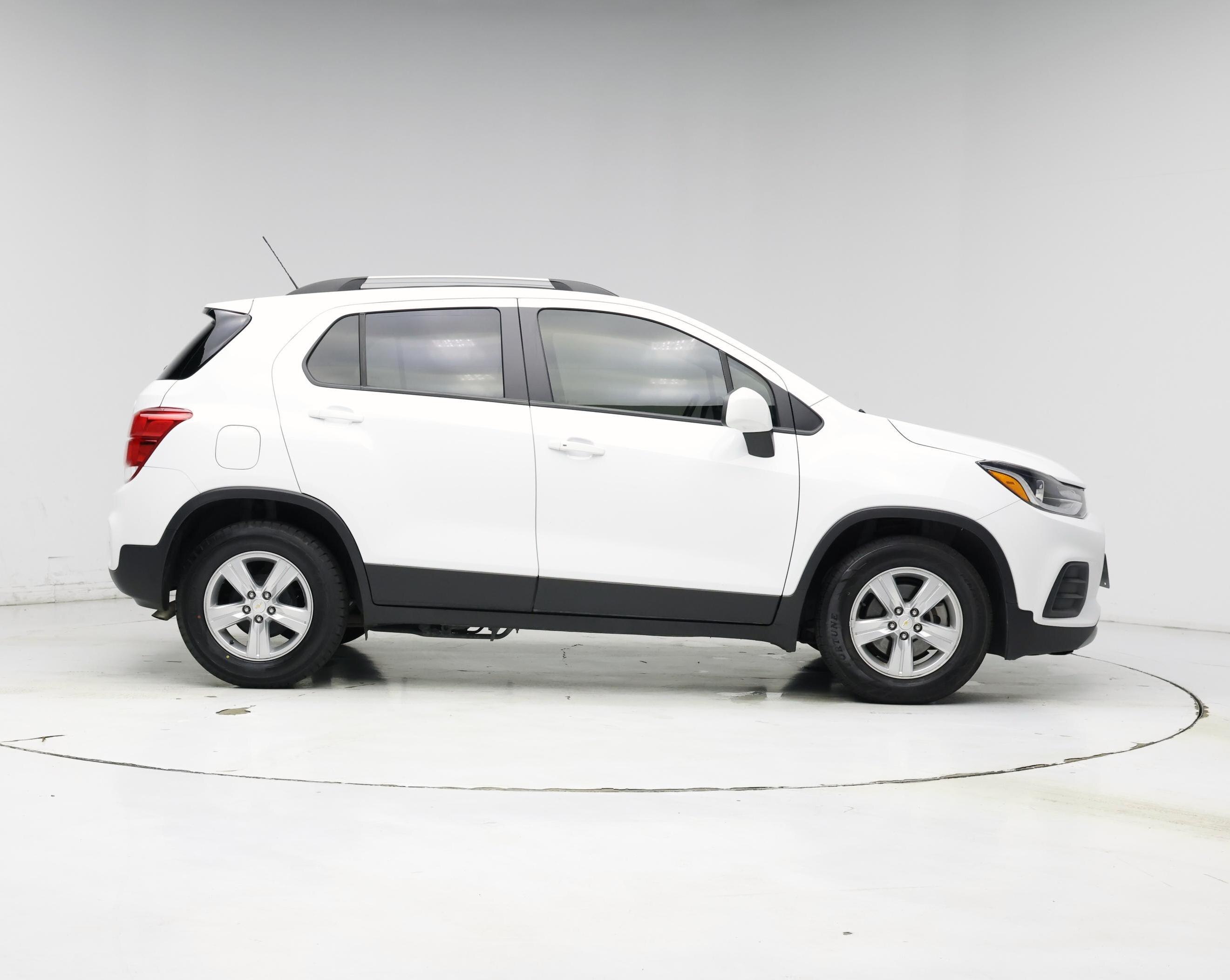 Thumbnail: 2022 Chevrolet Trax - 7