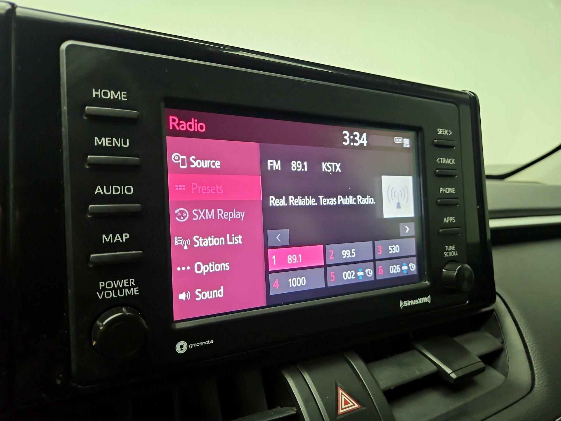 Thumbnail: 2021 Toyota RAV4 - 15