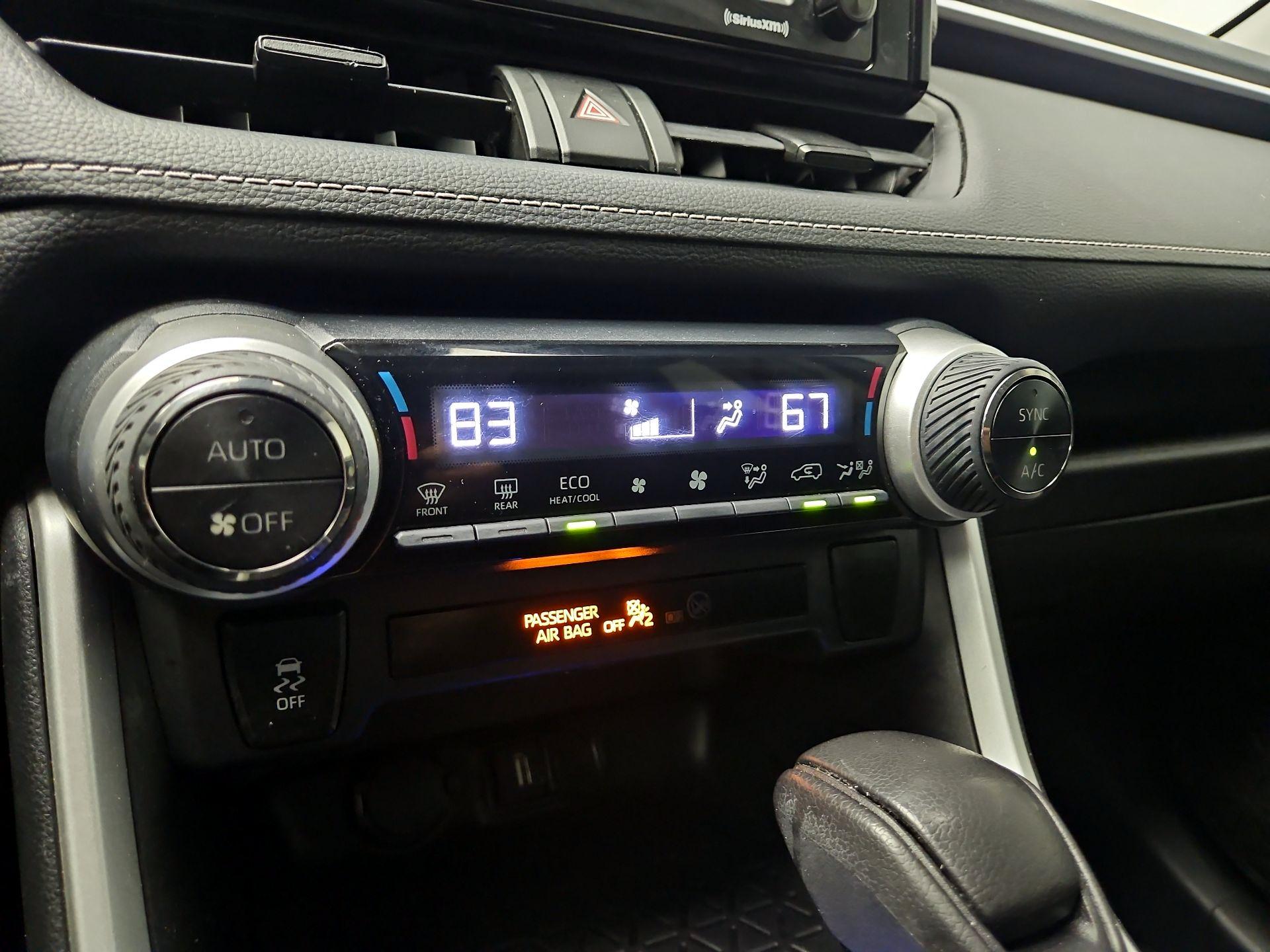 Thumbnail: 2021 Toyota RAV4 - 16