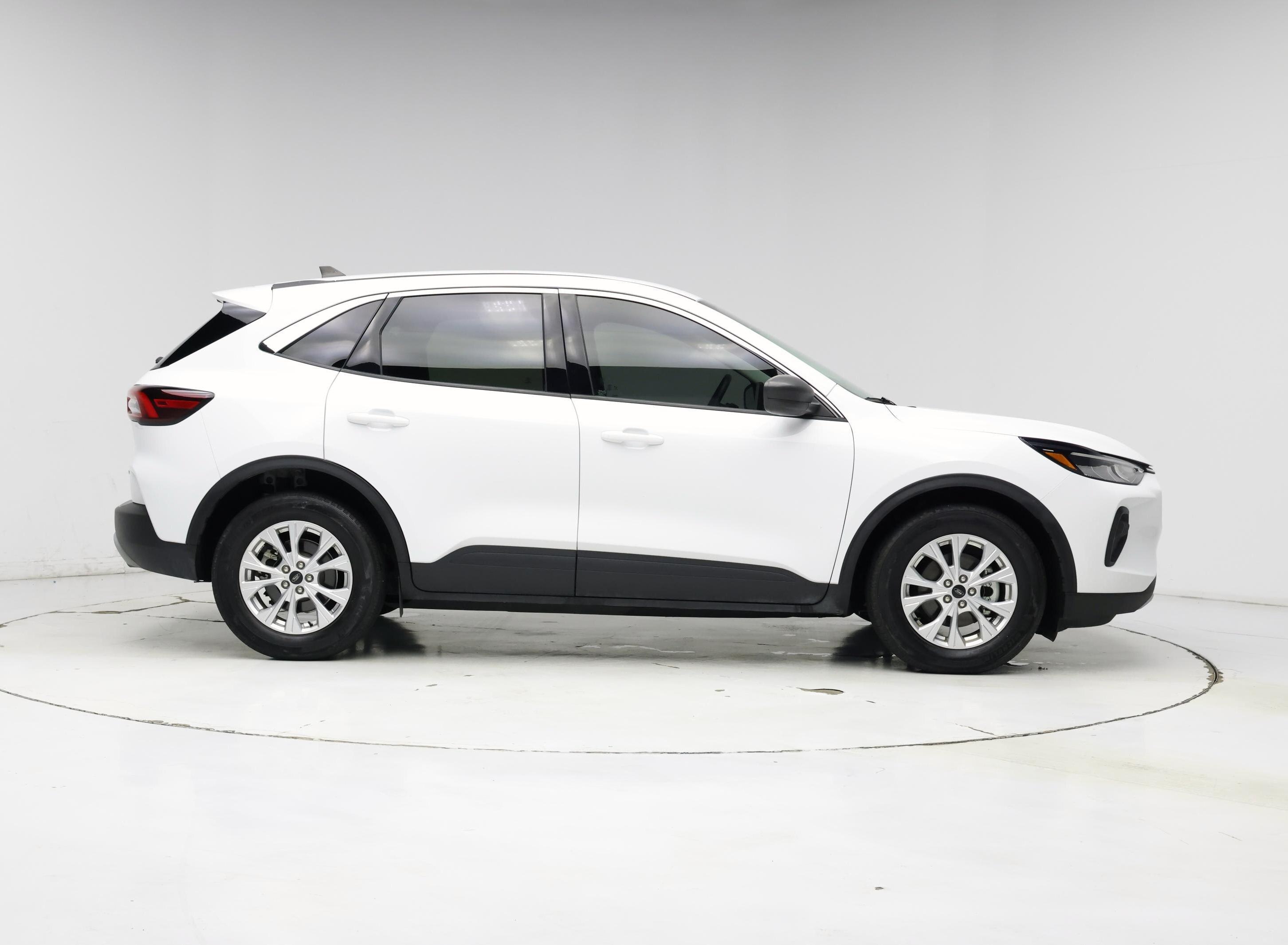 Thumbnail: 2023 Ford Escape - 7