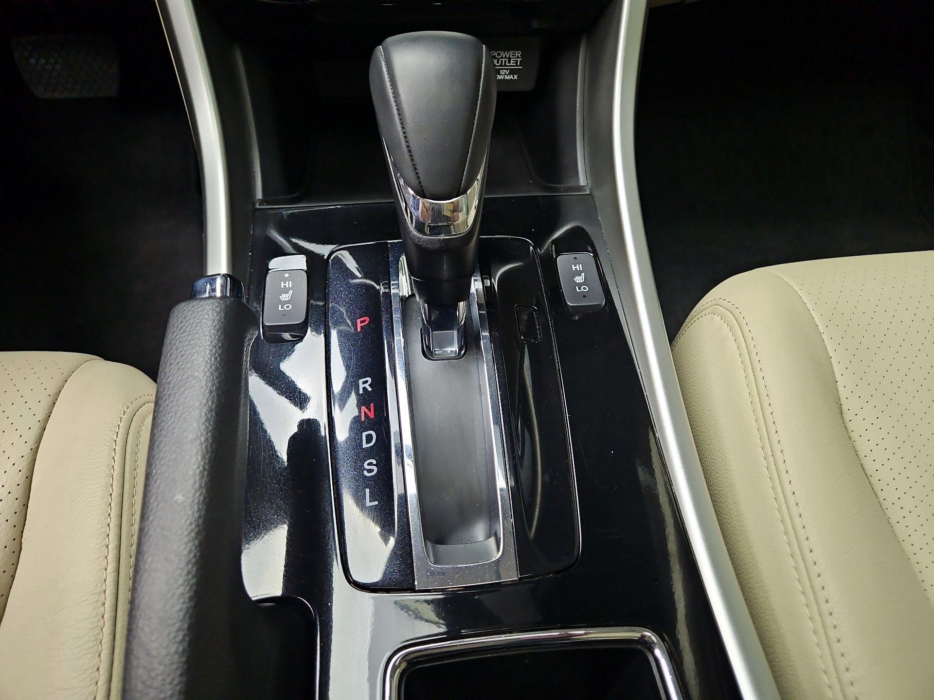 Thumbnail: 2017 Honda Accord - 17