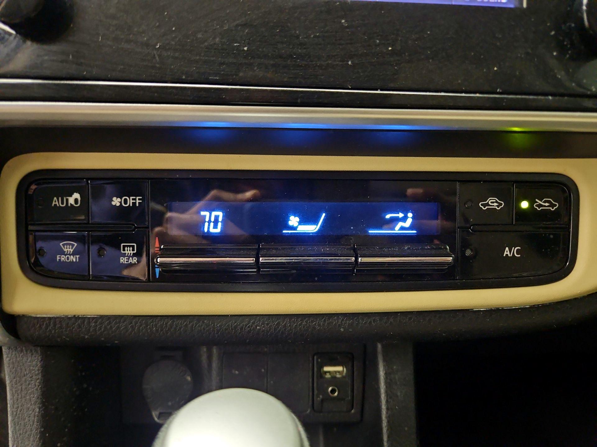 Thumbnail: 2017 Toyota Corolla - 16