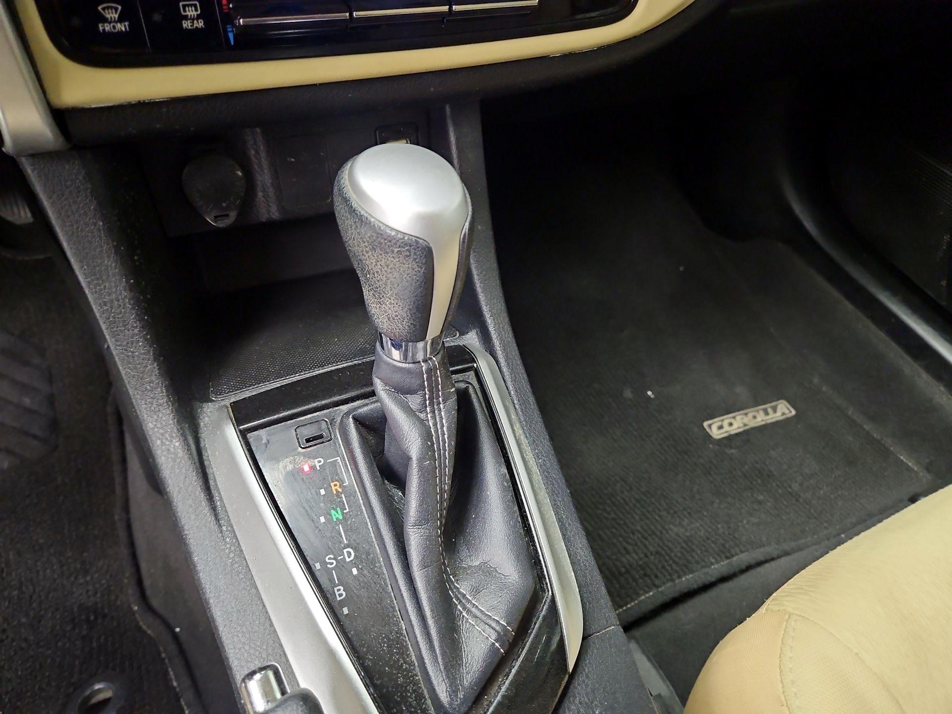 Thumbnail: 2017 Toyota Corolla - 17