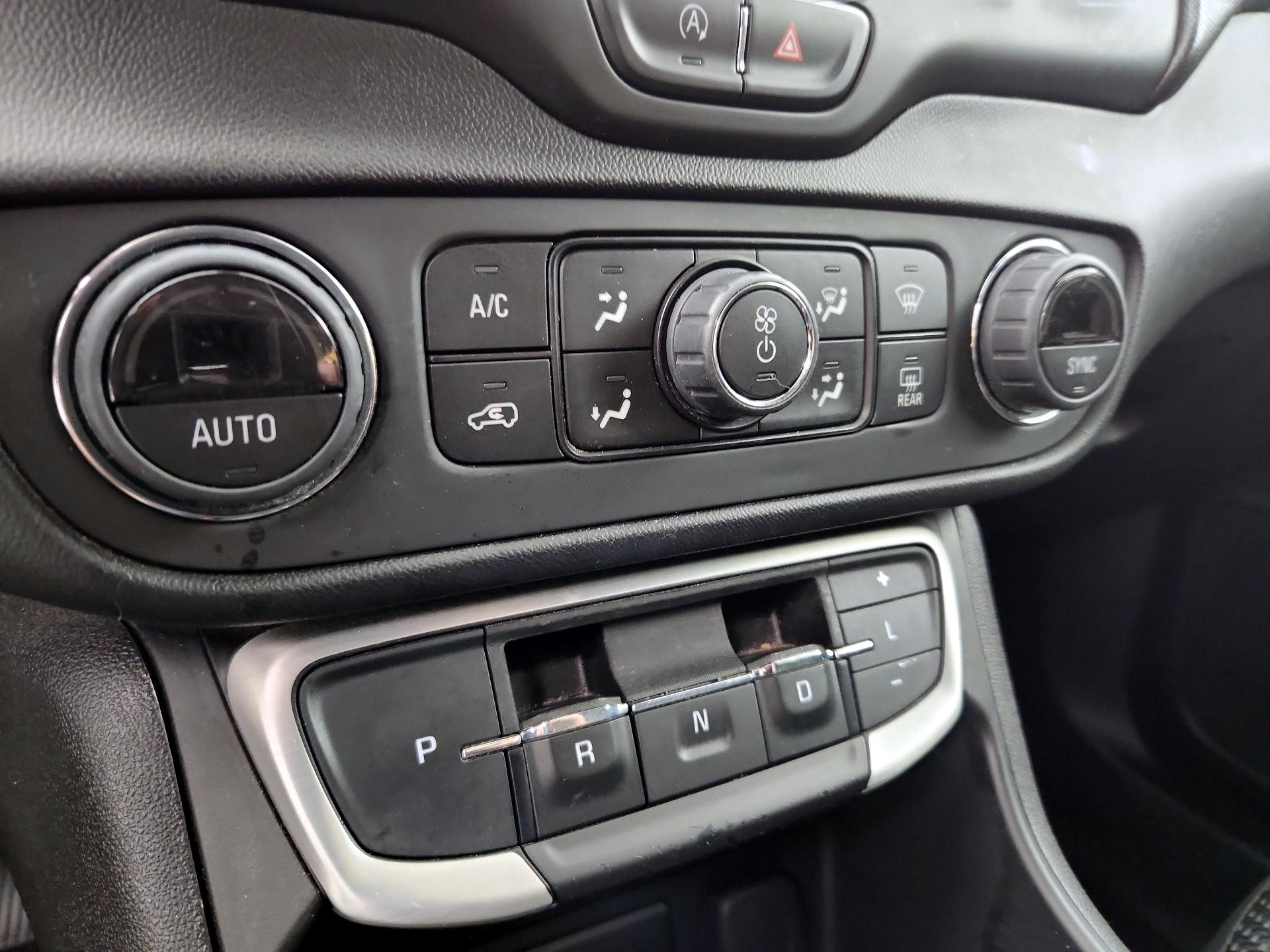 Thumbnail: 2023 GMC Terrain - 16