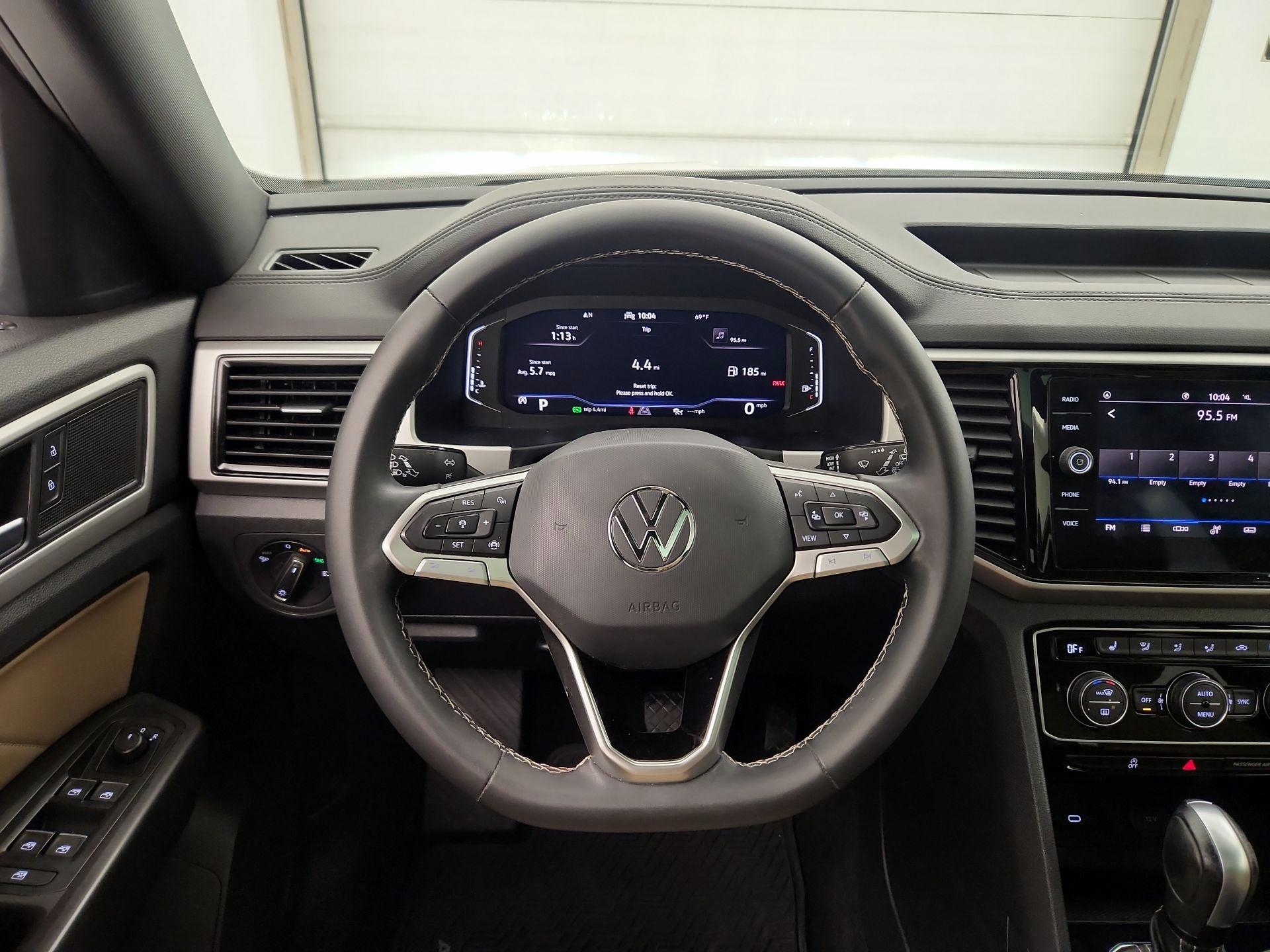 Thumbnail: 2022 Volkswagen Atlas - 10