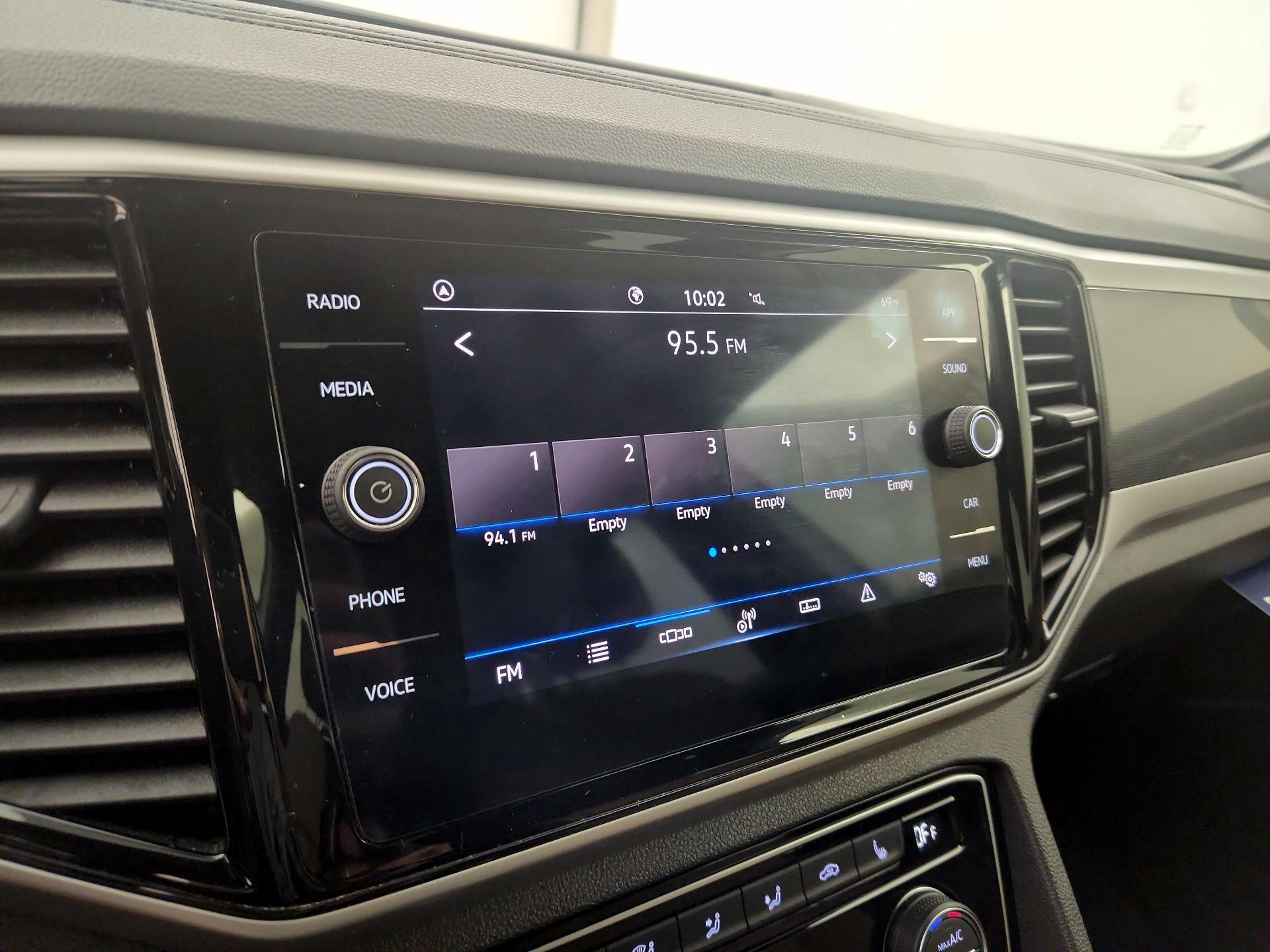 Thumbnail: 2022 Volkswagen Atlas - 15