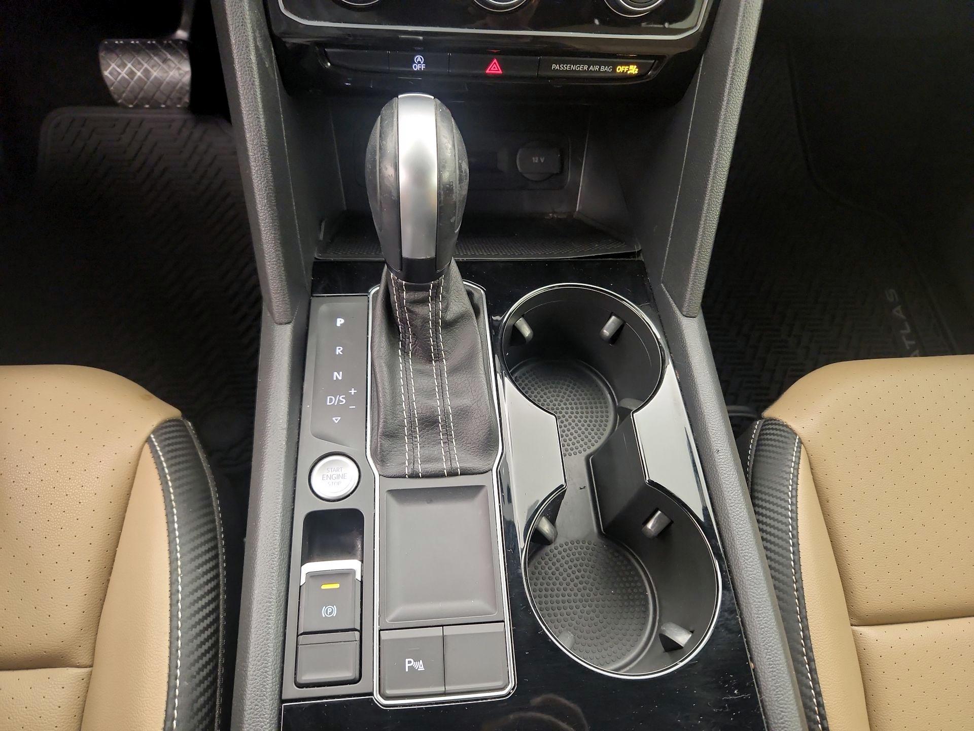 Thumbnail: 2022 Volkswagen Atlas - 17