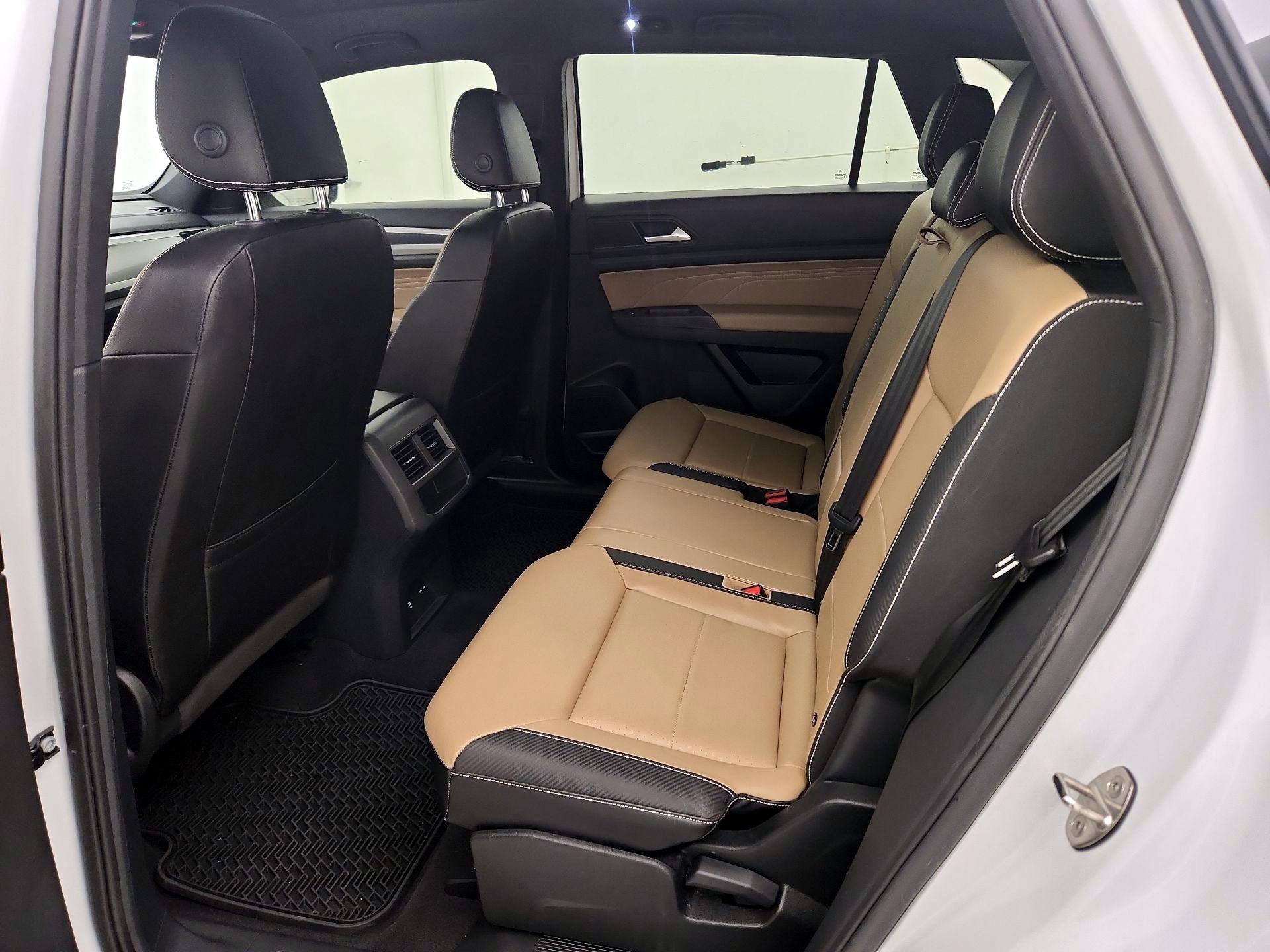 Thumbnail: 2022 Volkswagen Atlas - 20