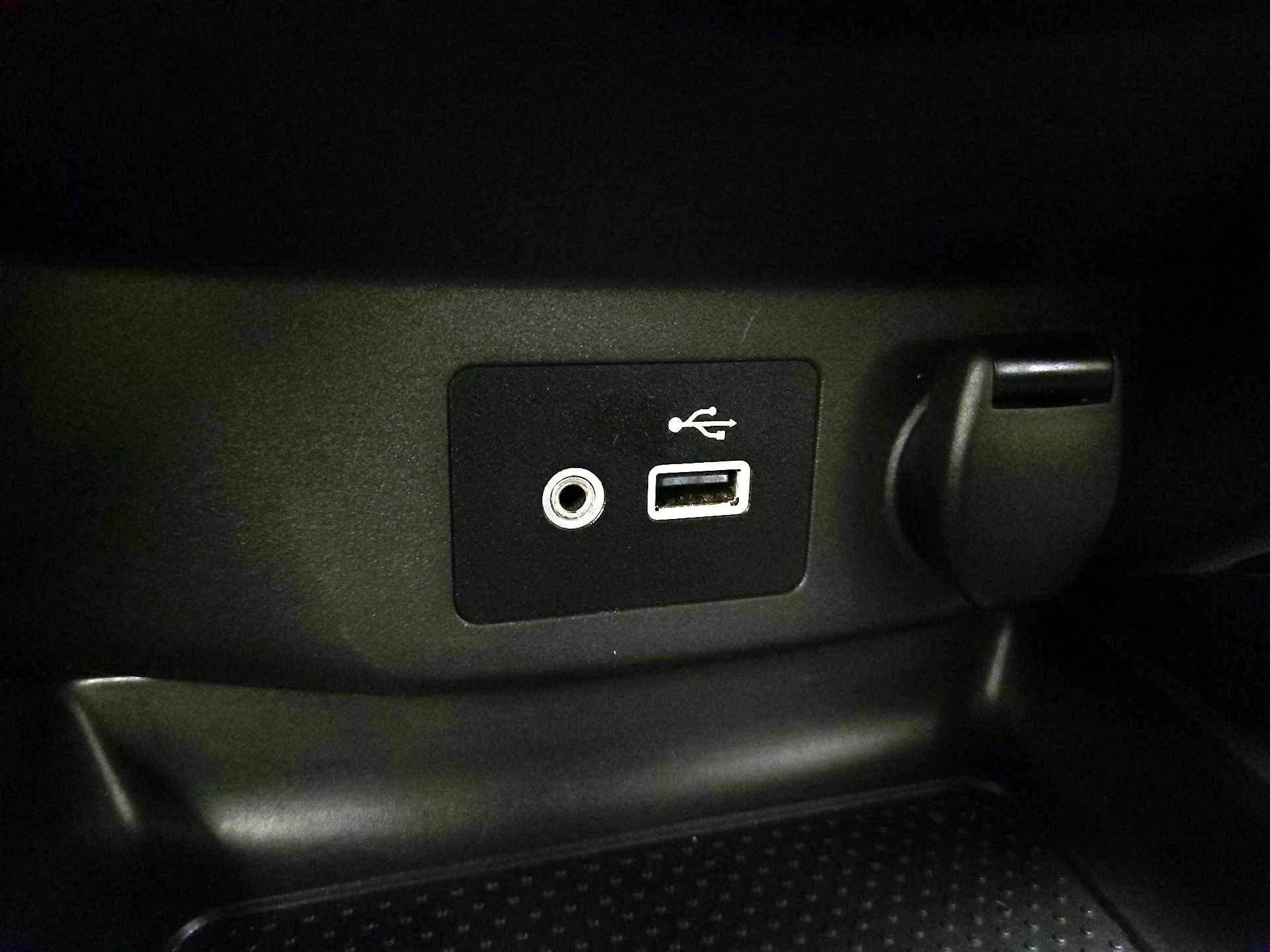 Thumbnail: 2020 Nissan Rogue Sport - 18