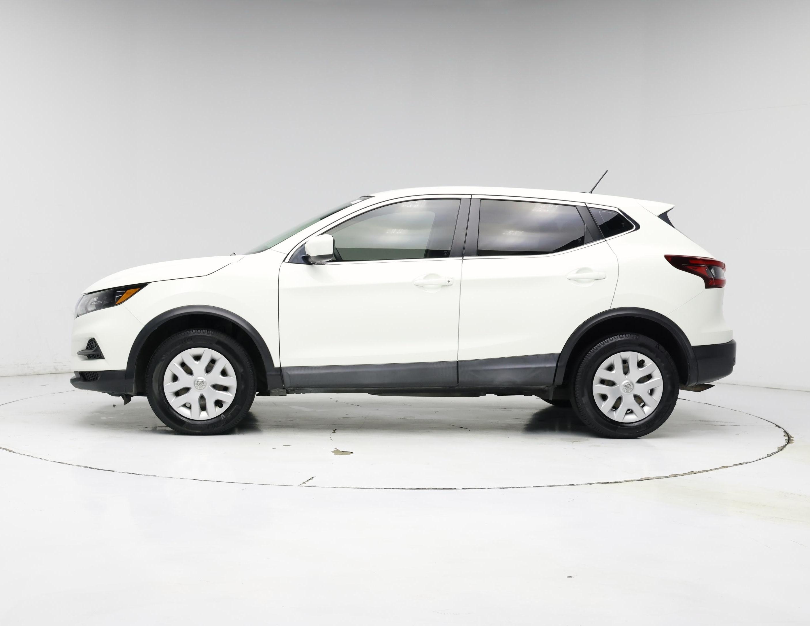 Thumbnail: 2020 Nissan Rogue Sport - 3