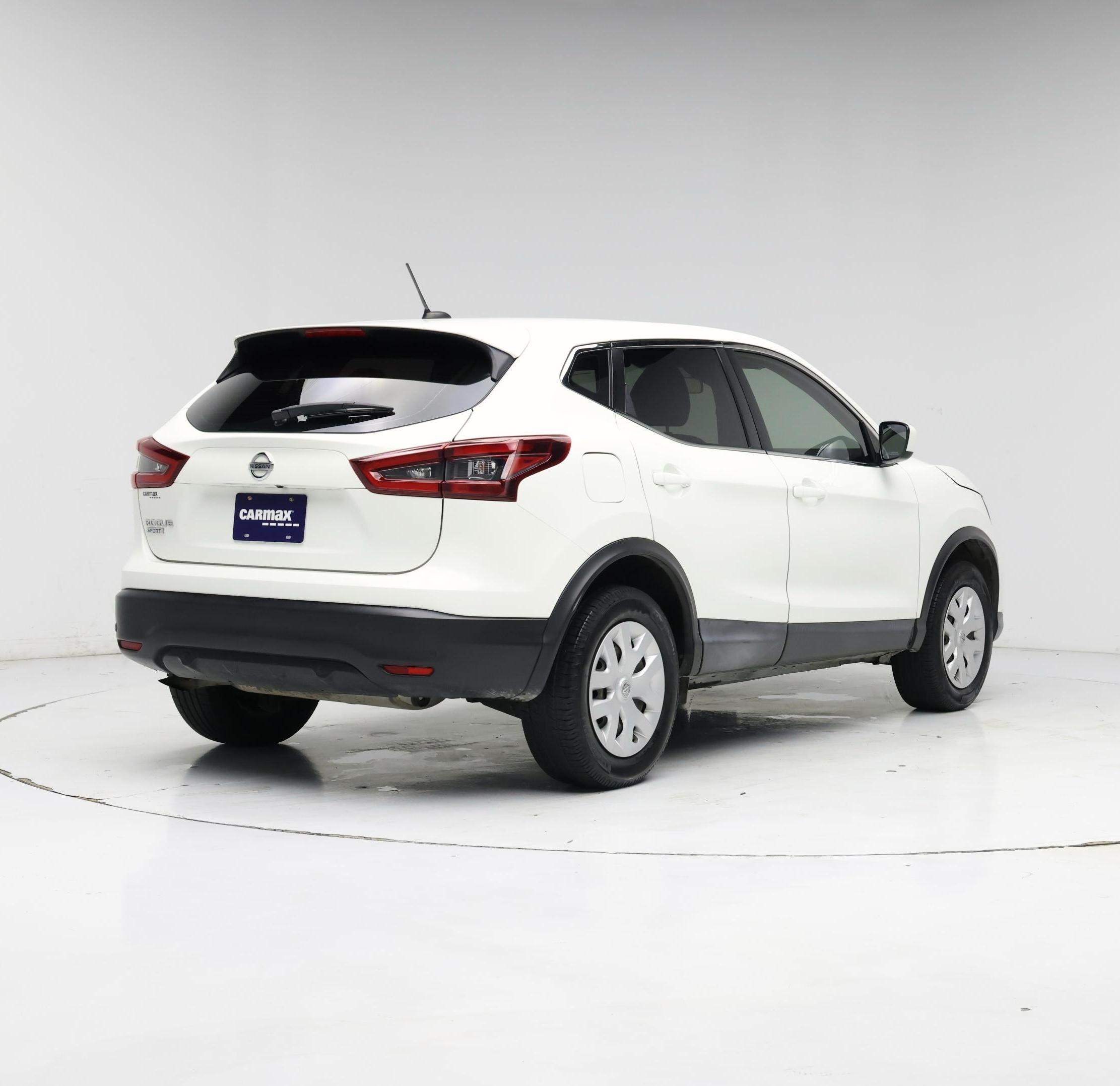 Thumbnail: 2020 Nissan Rogue Sport - 8