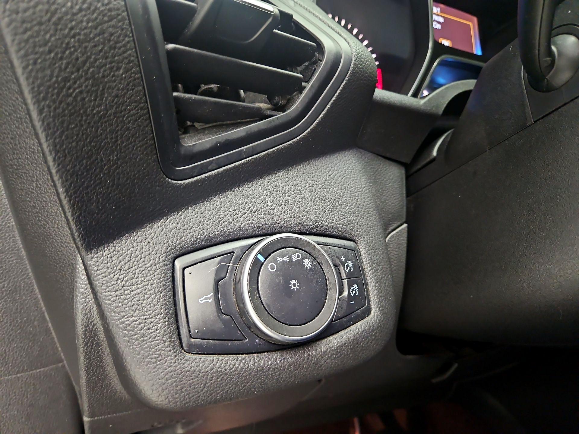 Thumbnail: 2019 Ford Escape - 13