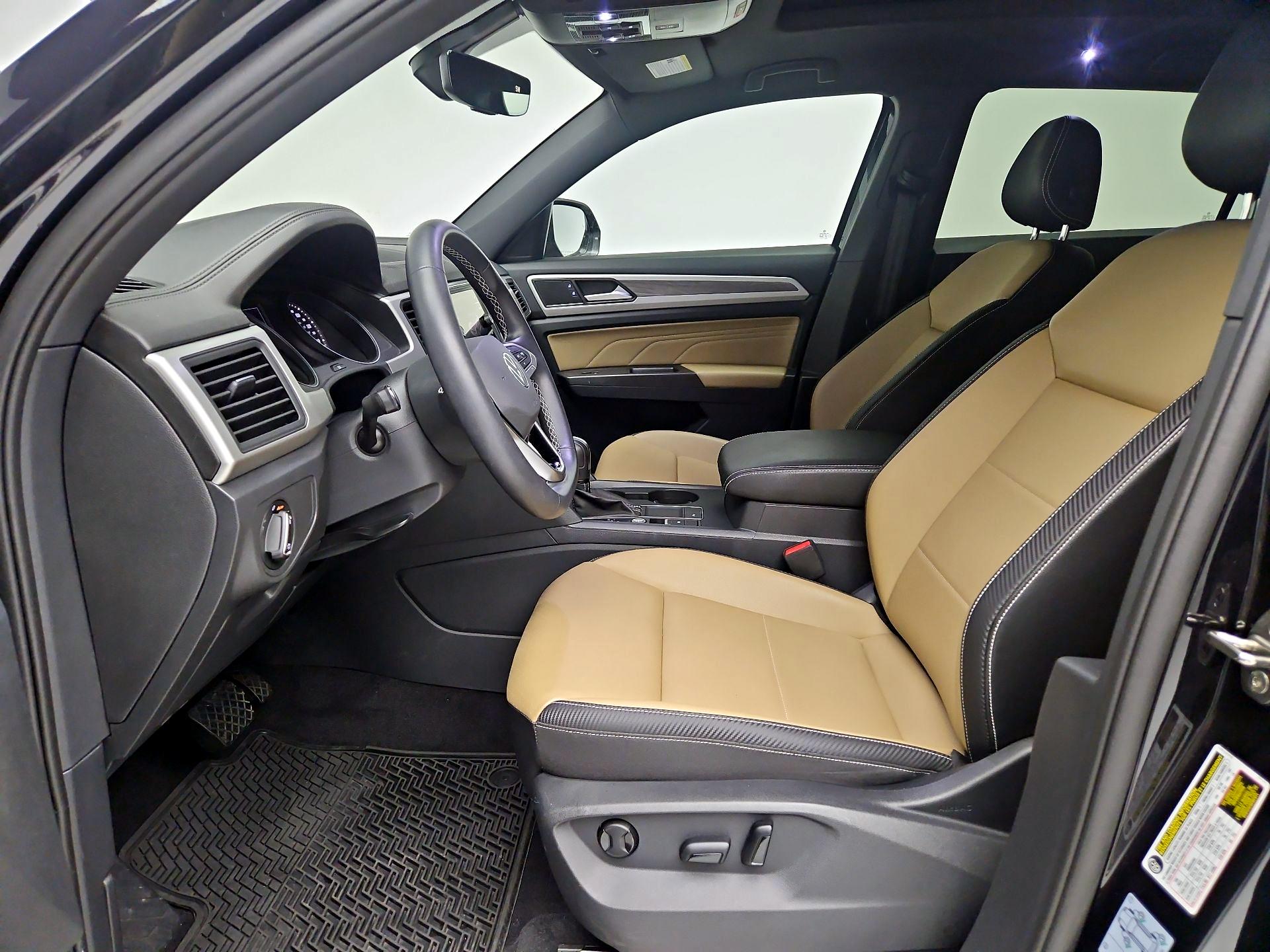 Thumbnail: 2021 Volkswagen Atlas - 11