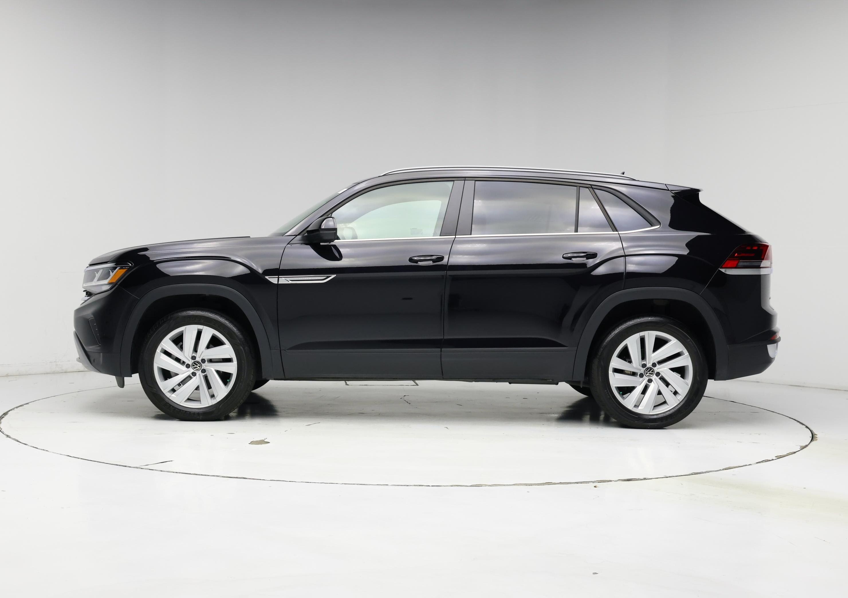 Thumbnail: 2021 Volkswagen Atlas - 3
