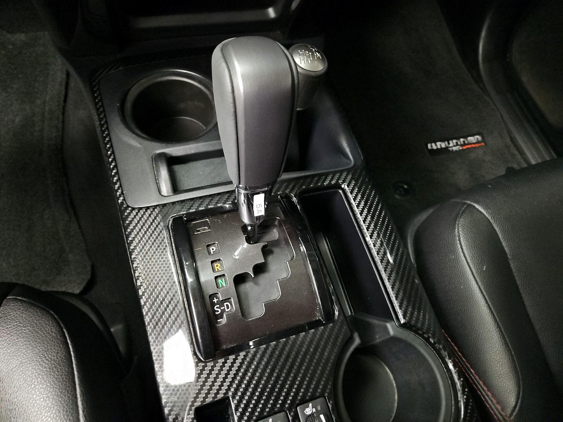 Thumbnail: 2018 Toyota 4Runner - 17