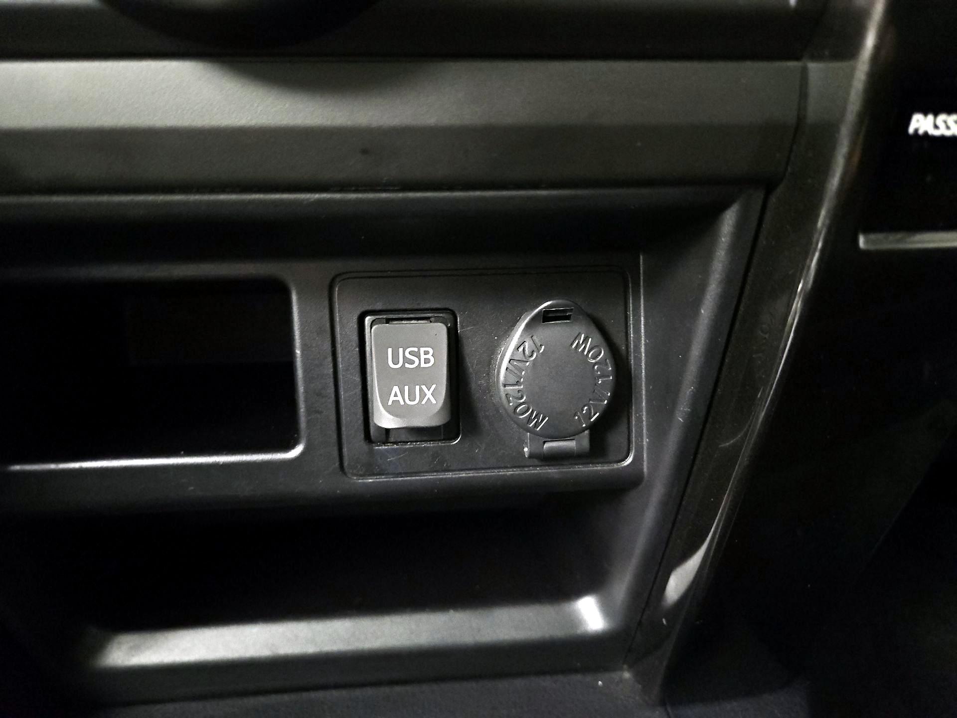 Thumbnail: 2018 Toyota 4Runner - 18