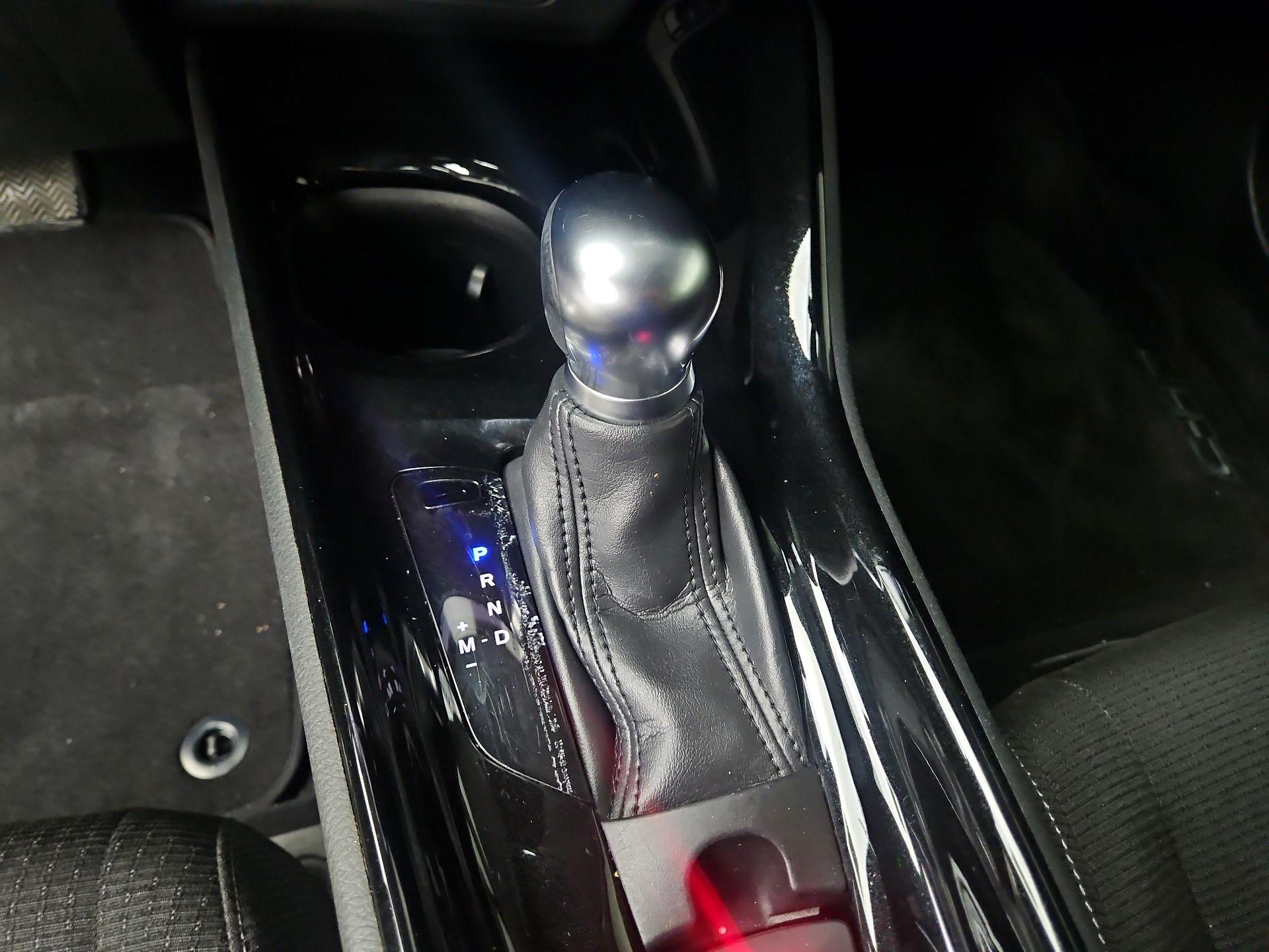 Thumbnail: 2019 Toyota C-HR - 17