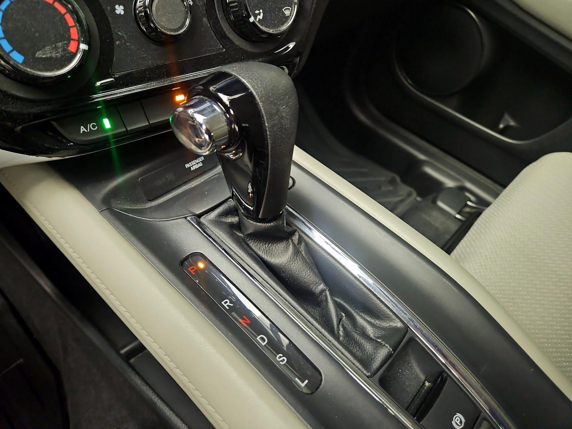 Thumbnail: 2017 Honda HR-V - 17