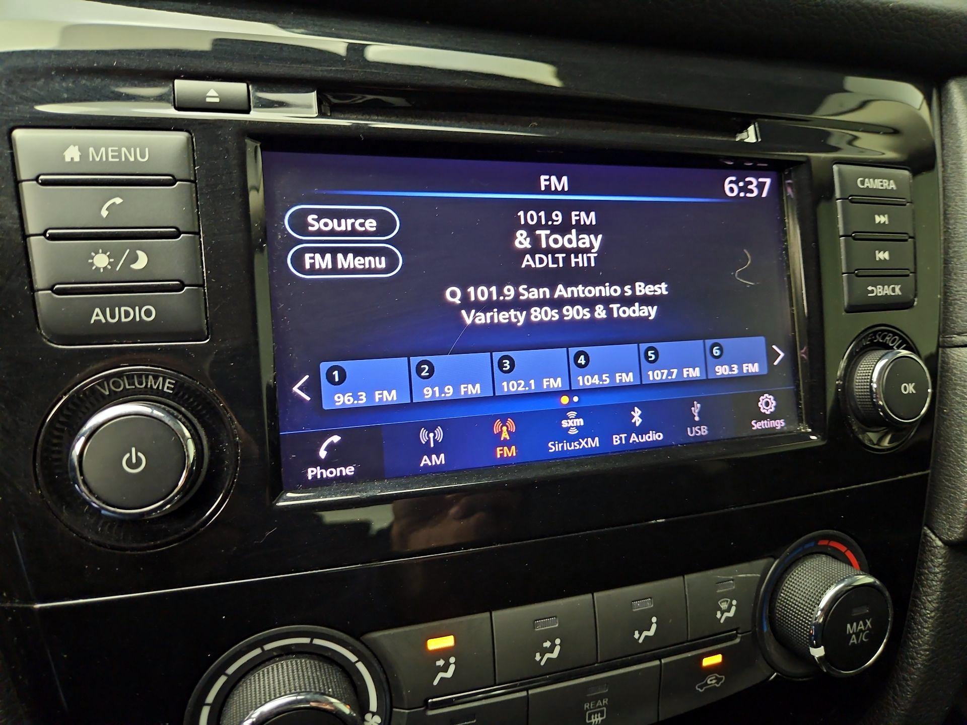 Thumbnail: 2018 Nissan Rogue - 15