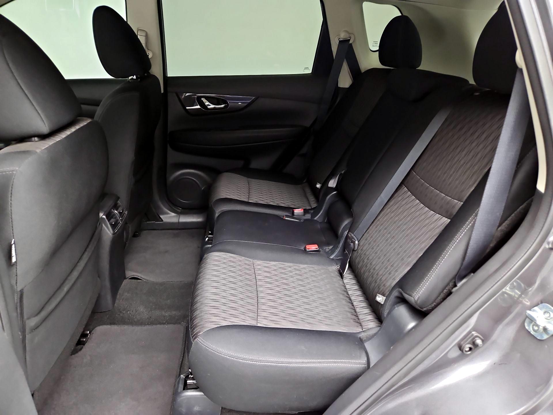 Thumbnail: 2018 Nissan Rogue - 19