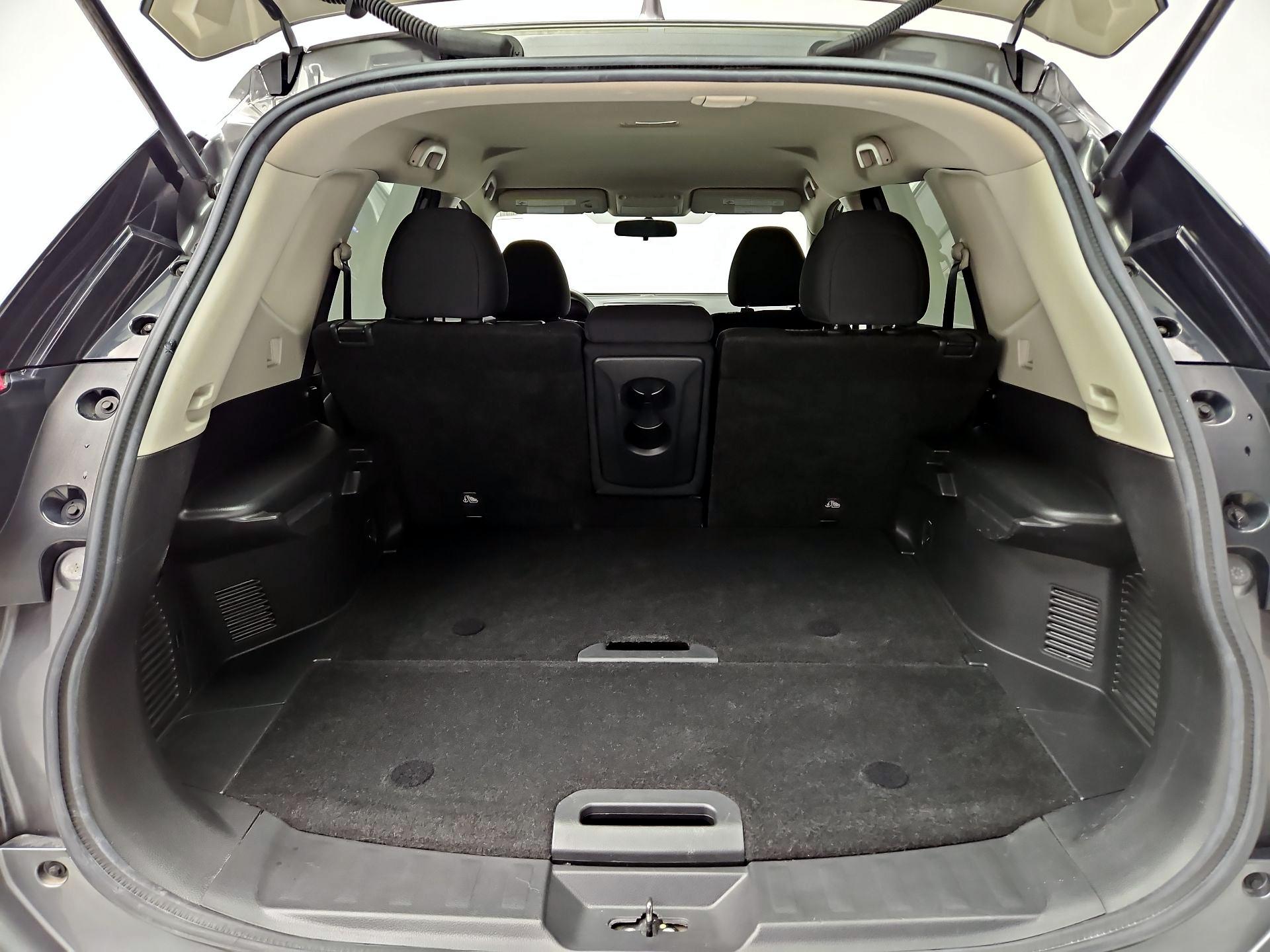 Thumbnail: 2018 Nissan Rogue - 20