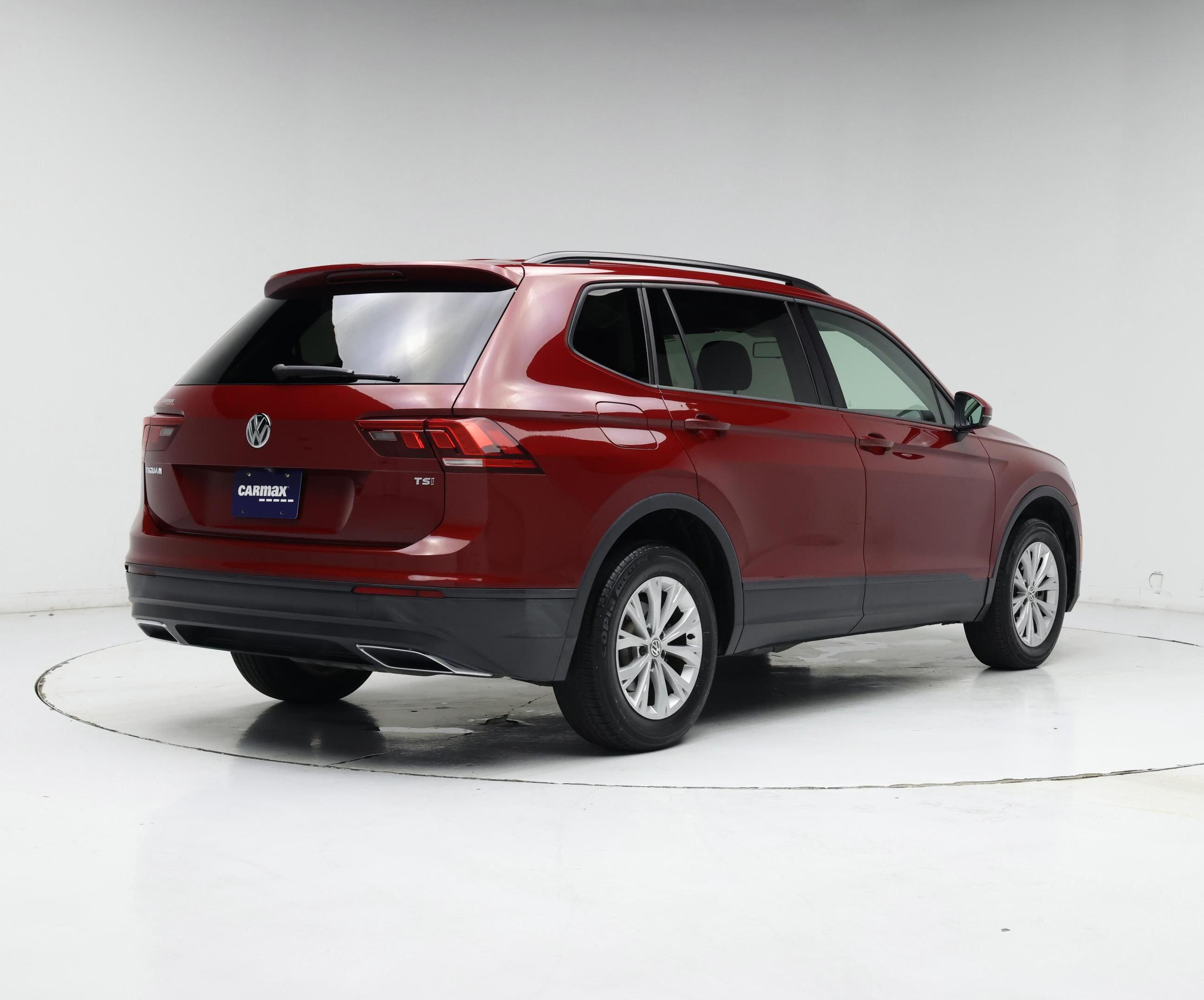 Thumbnail: 2018 Volkswagen Tiguan - 8