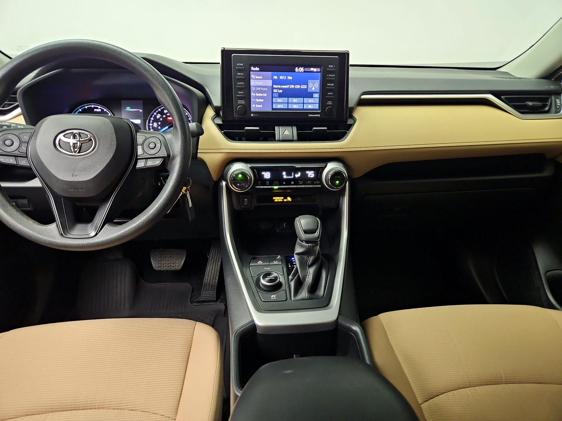 Thumbnail: 2022 Toyota RAV4 - 9