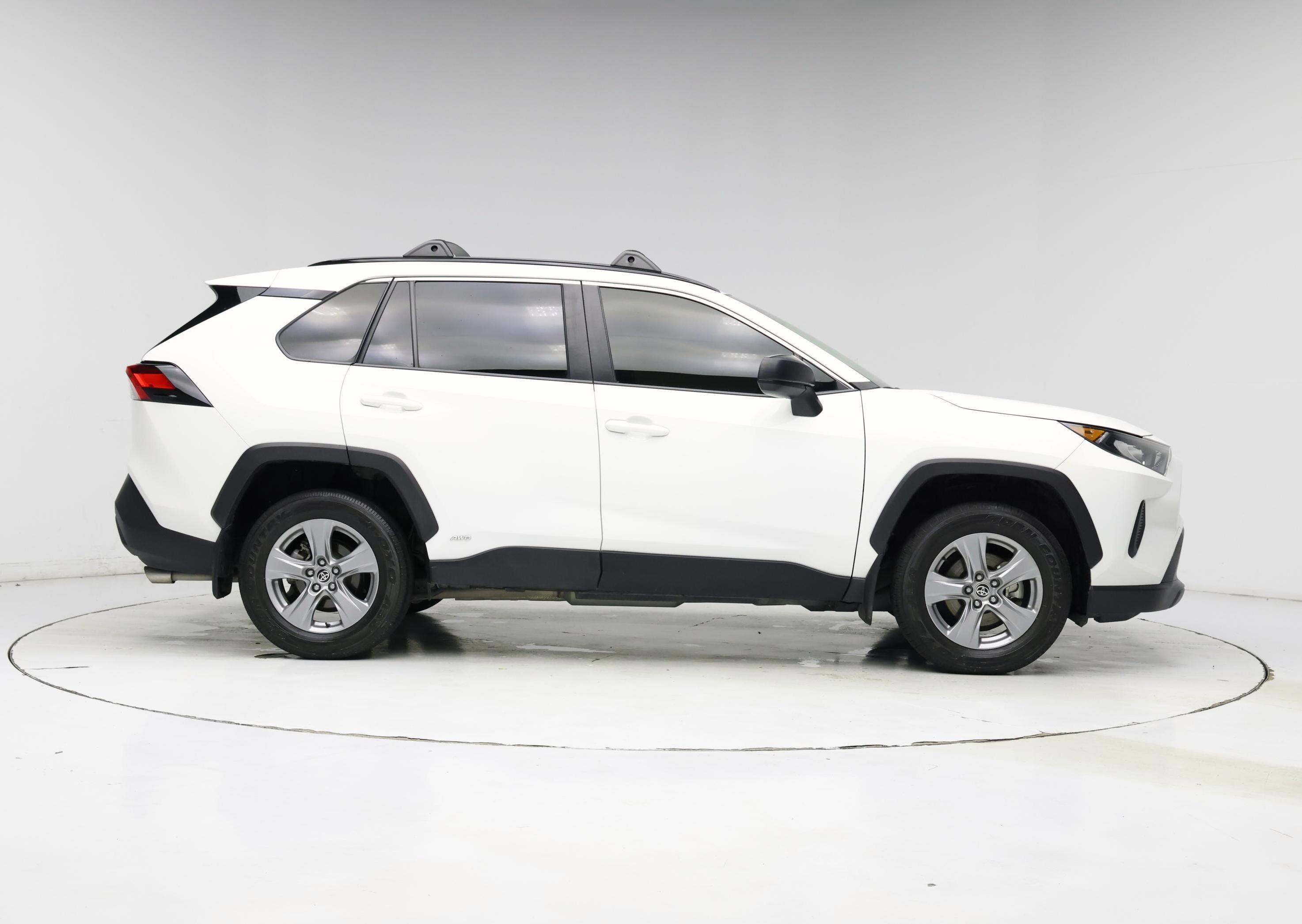 Thumbnail: 2022 Toyota RAV4 - 7