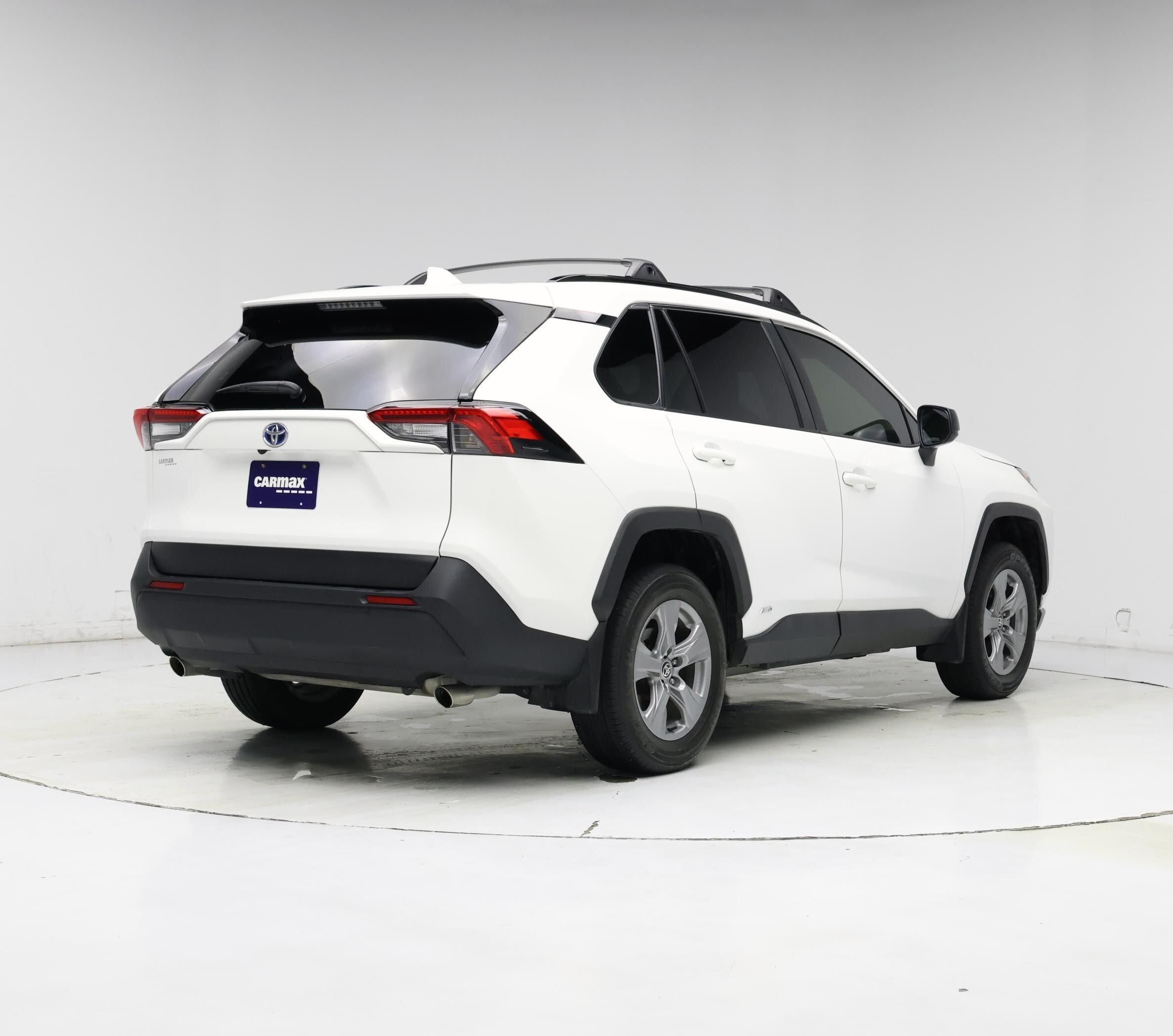 Thumbnail: 2022 Toyota RAV4 - 8