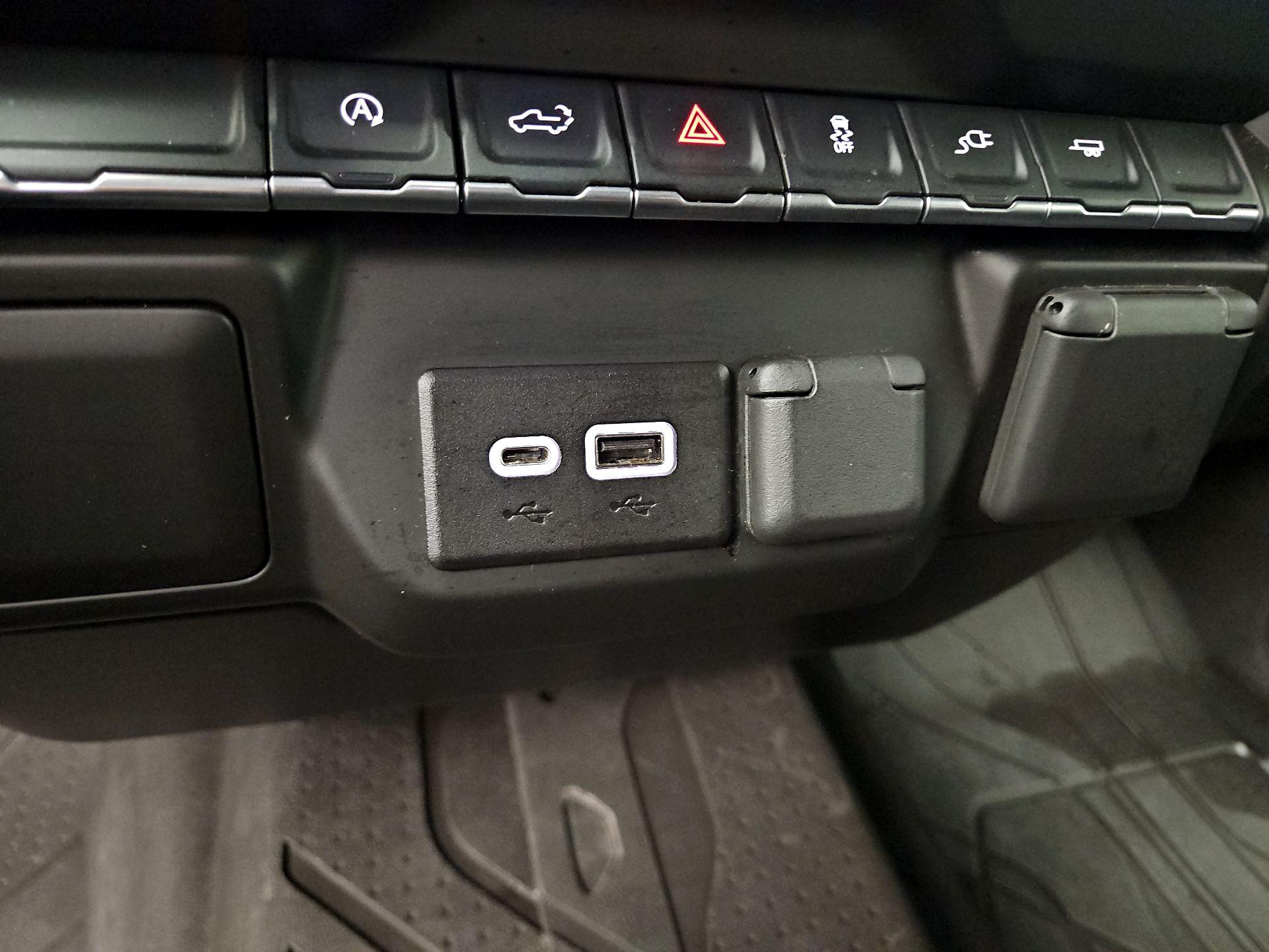 Thumbnail: 2022 Chevrolet Silverado 1500 - 18