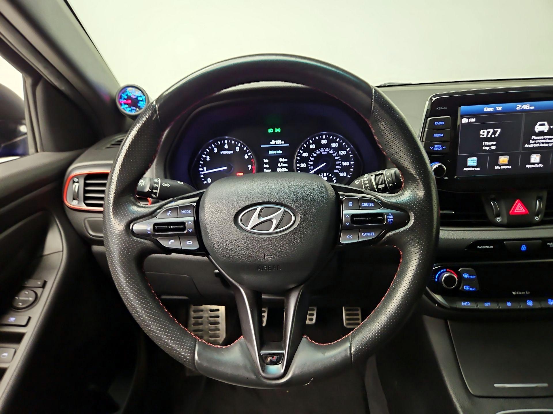 Thumbnail: 2019 Hyundai Elantra - 10