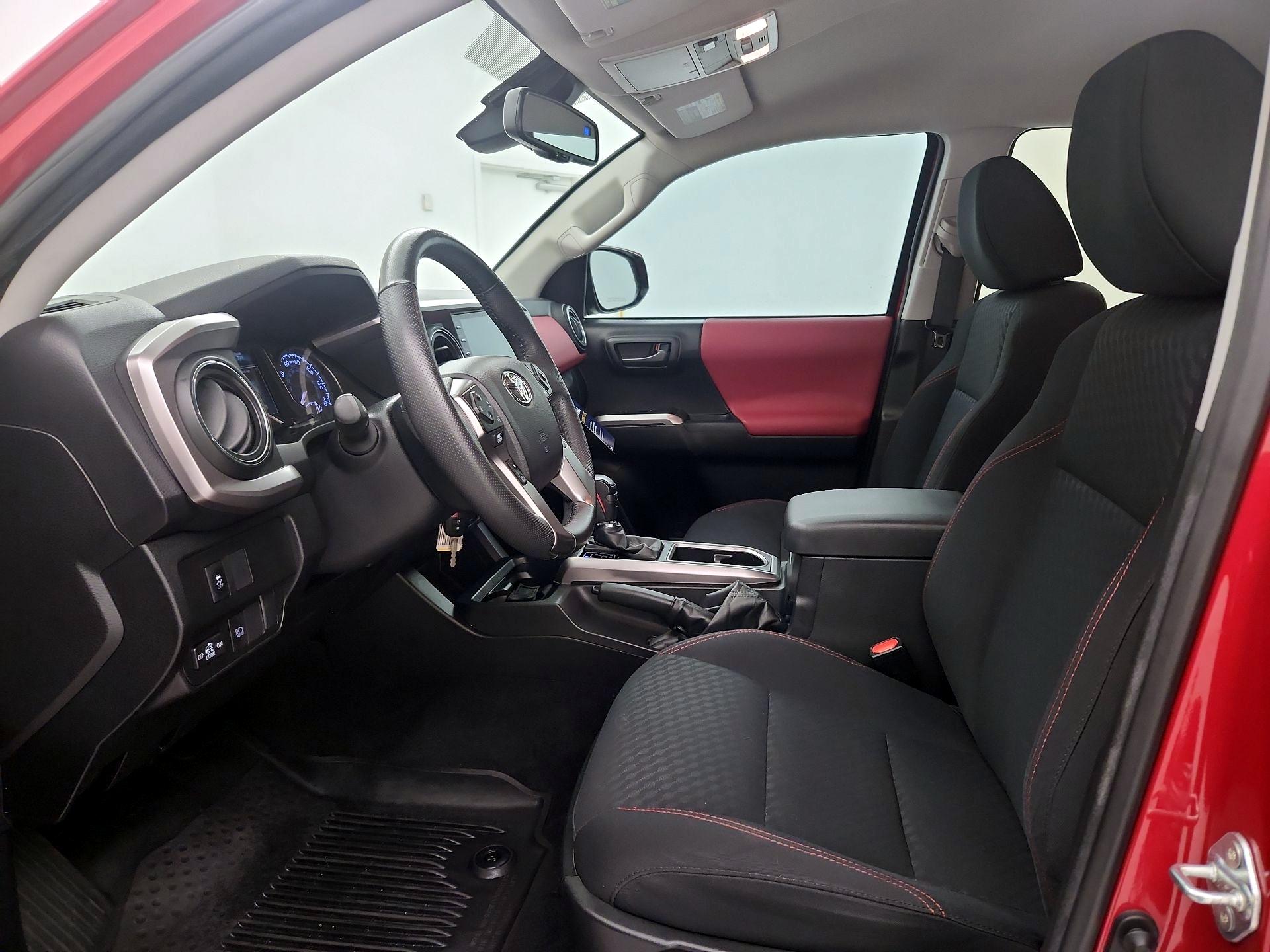 Thumbnail: 2021 Toyota Tacoma - 11