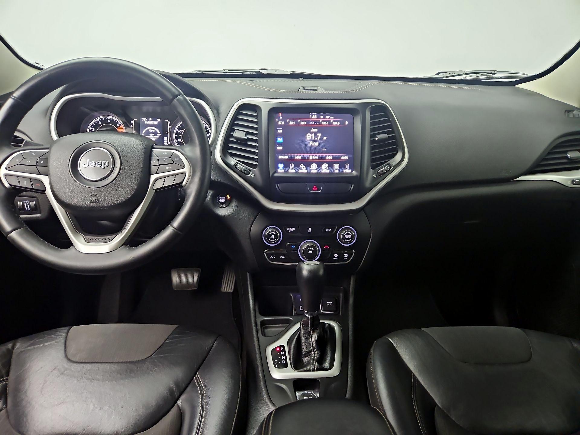 Thumbnail: 2018 Jeep Cherokee - 9