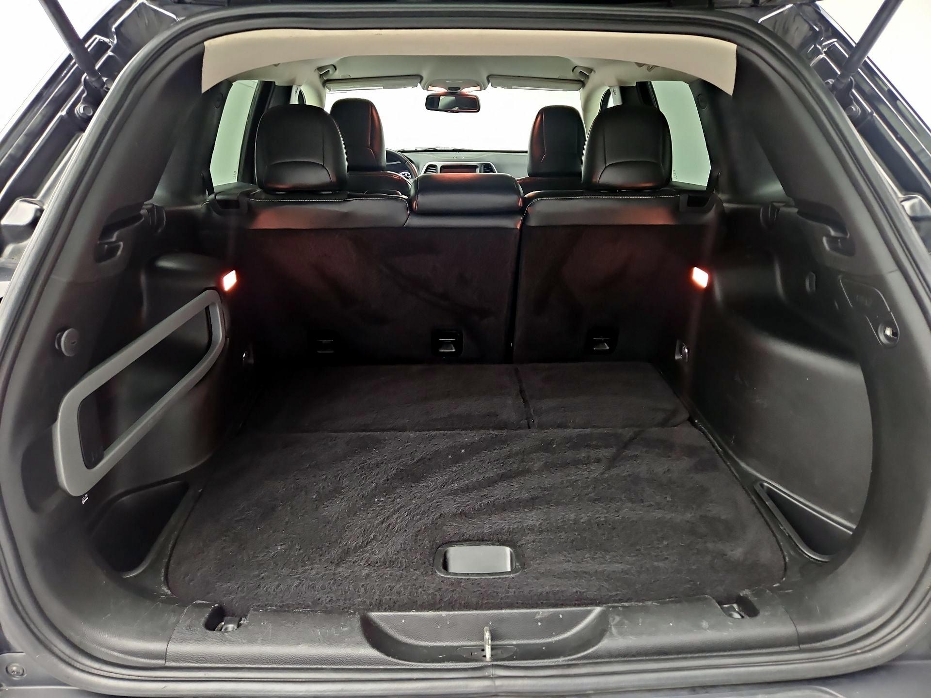 Thumbnail: 2018 Jeep Cherokee - 20