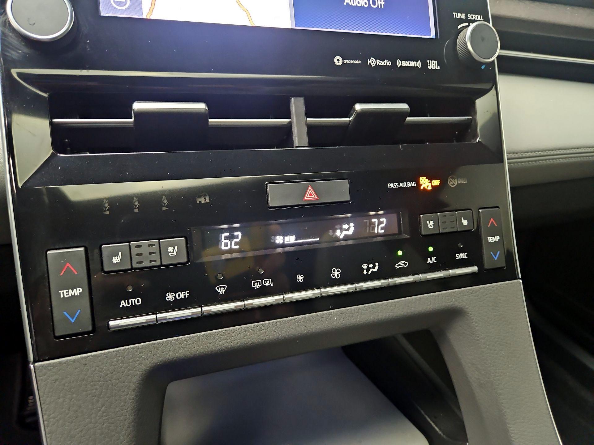 Thumbnail: 2019 Toyota Avalon - 17